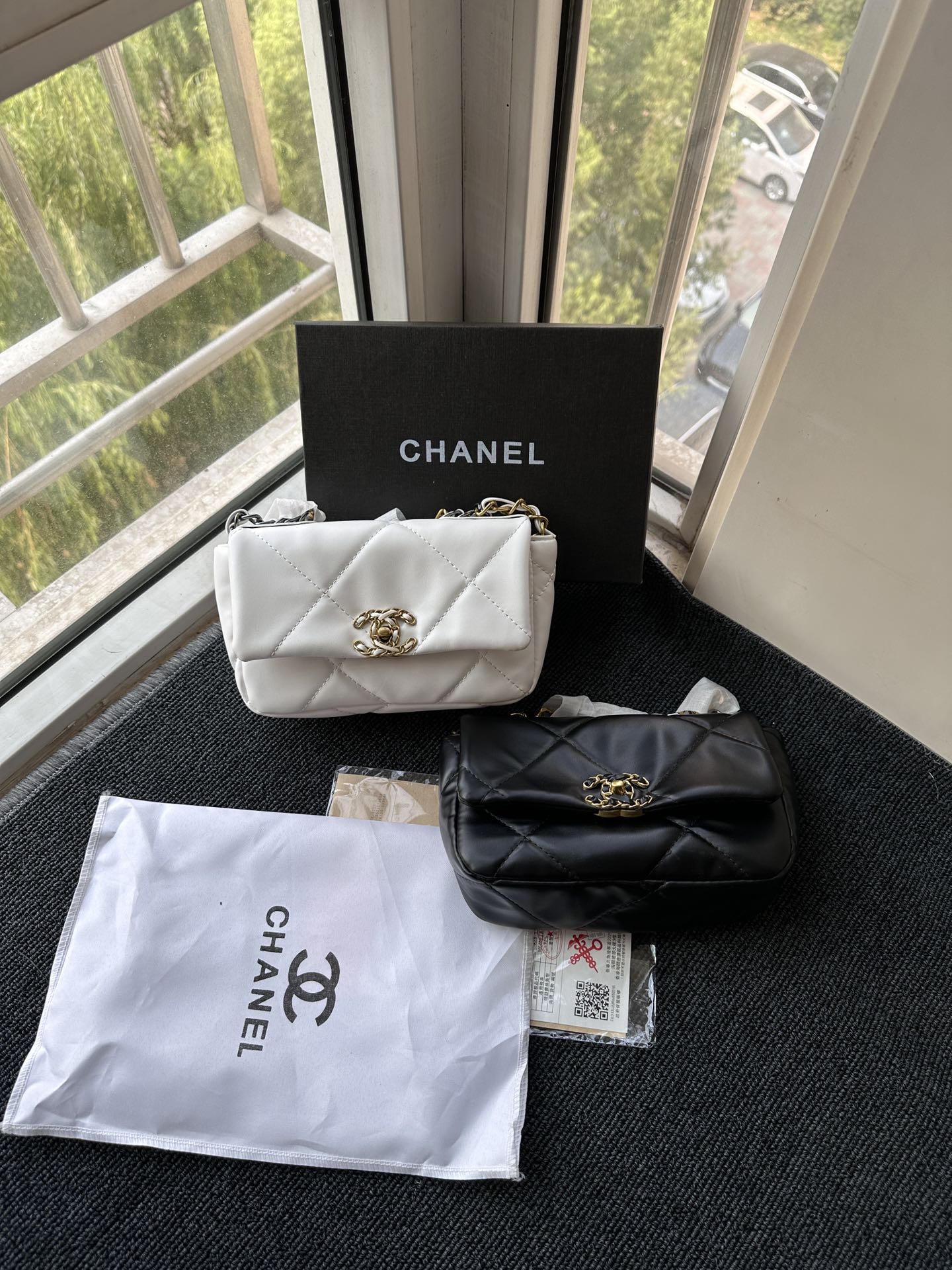 28$ new_dh CHANEL SIZE 21X13X7 CM 80594012874 ZY2B354 gallery