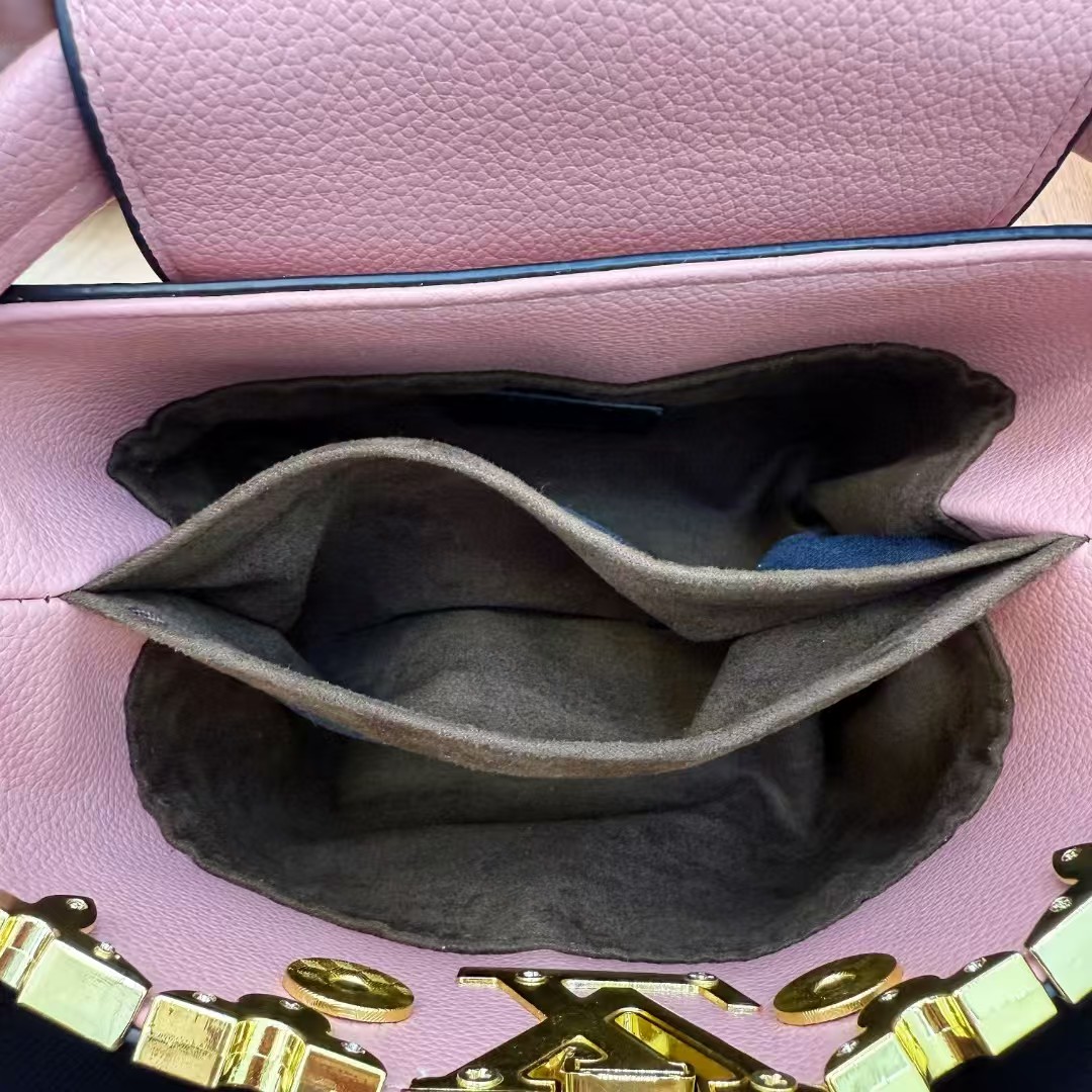 29$ LV 137 Tote bag size 21X8X16 cm 3948 BY2875 gallery
