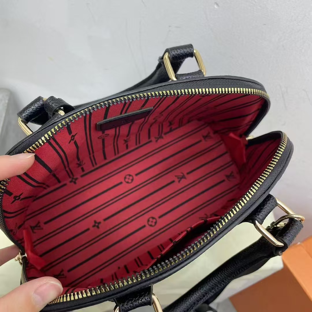 29$ LV 6603 Shoulder bag size 25X19X12 cm 8908 BY2881 gallery