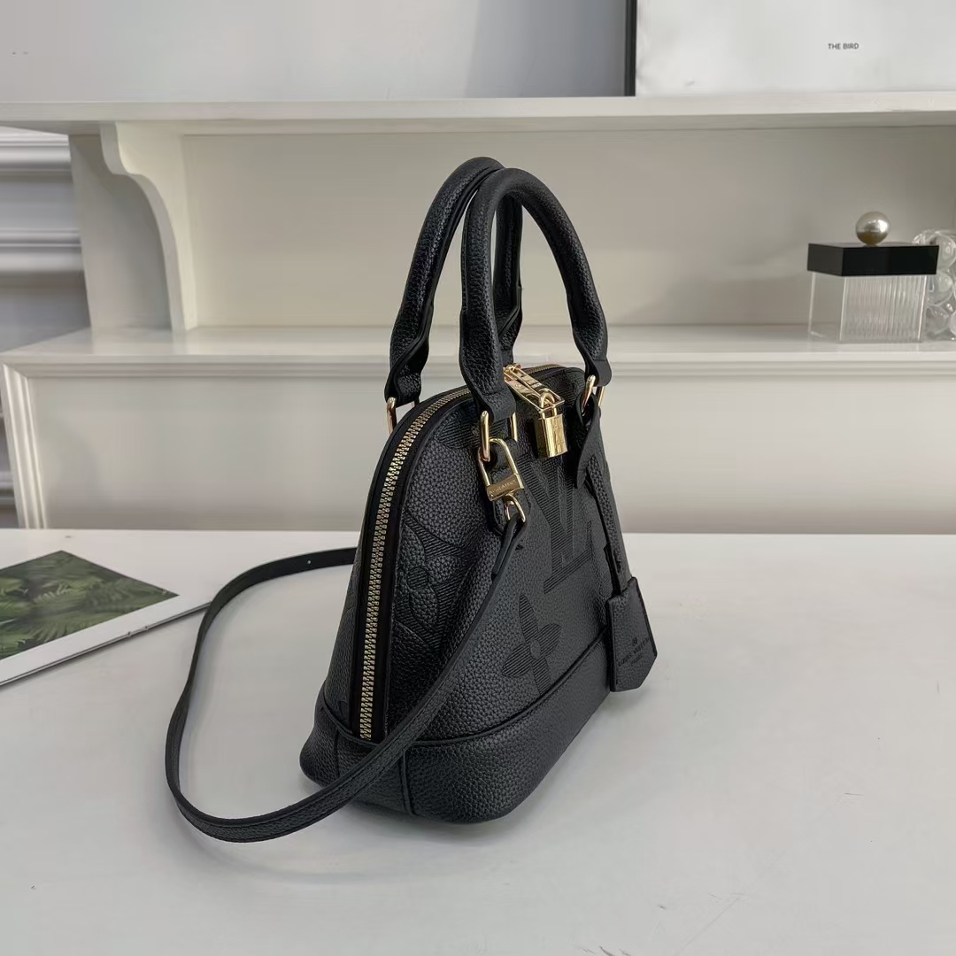 29$ LV 6603 Shoulder bag size 25X19X12 cm 8908 BY2881 gallery