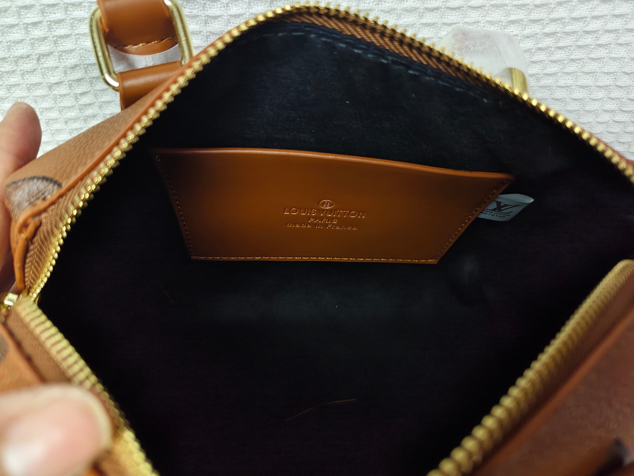 29$ LV 68002-1 Shoulder bag size 21x15x12 cm 212110 BY2787 gallery
