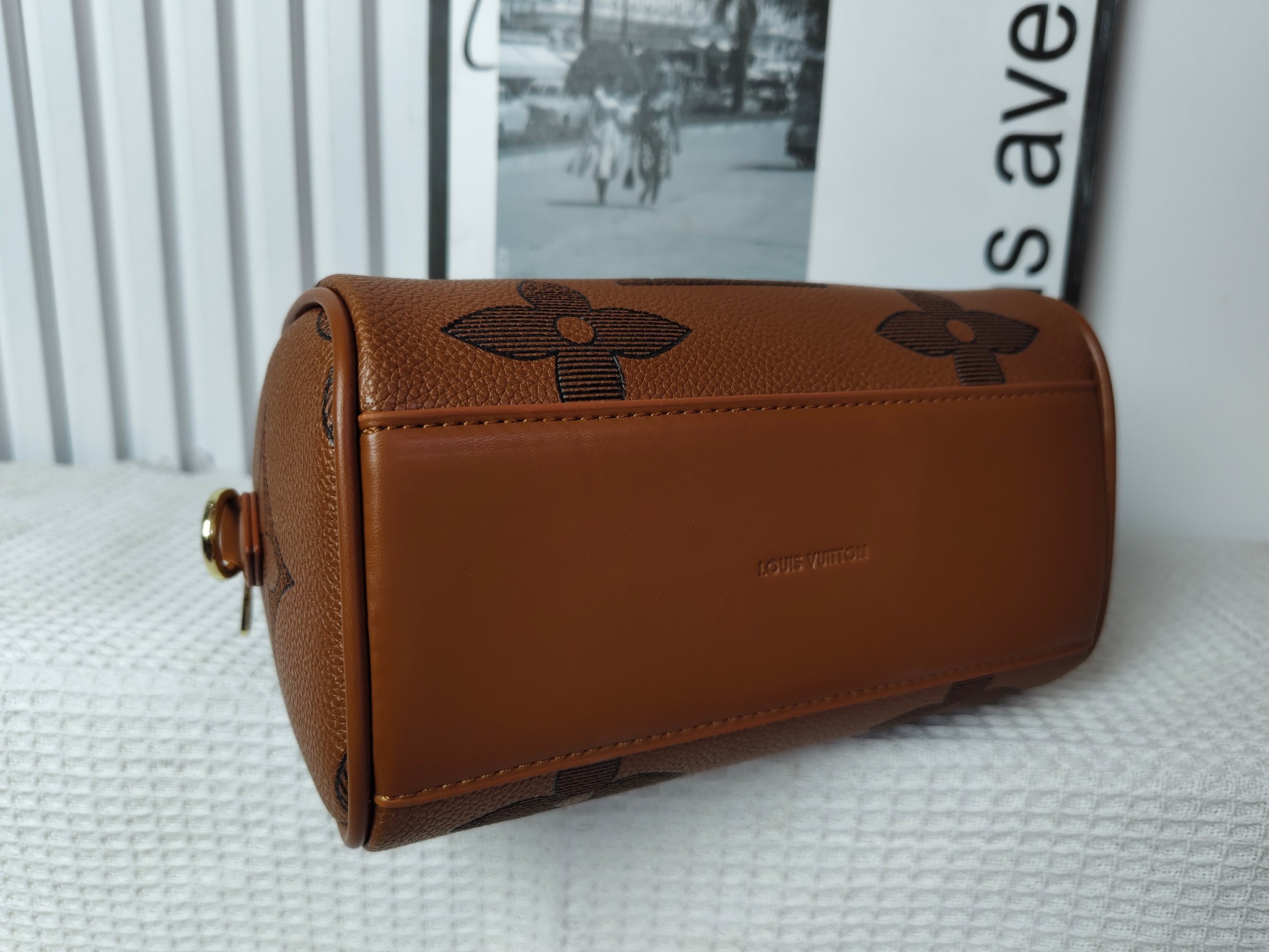 29$ LV 68002-1 Shoulder bag size 21x15x12 cm 212110 BY2787 gallery