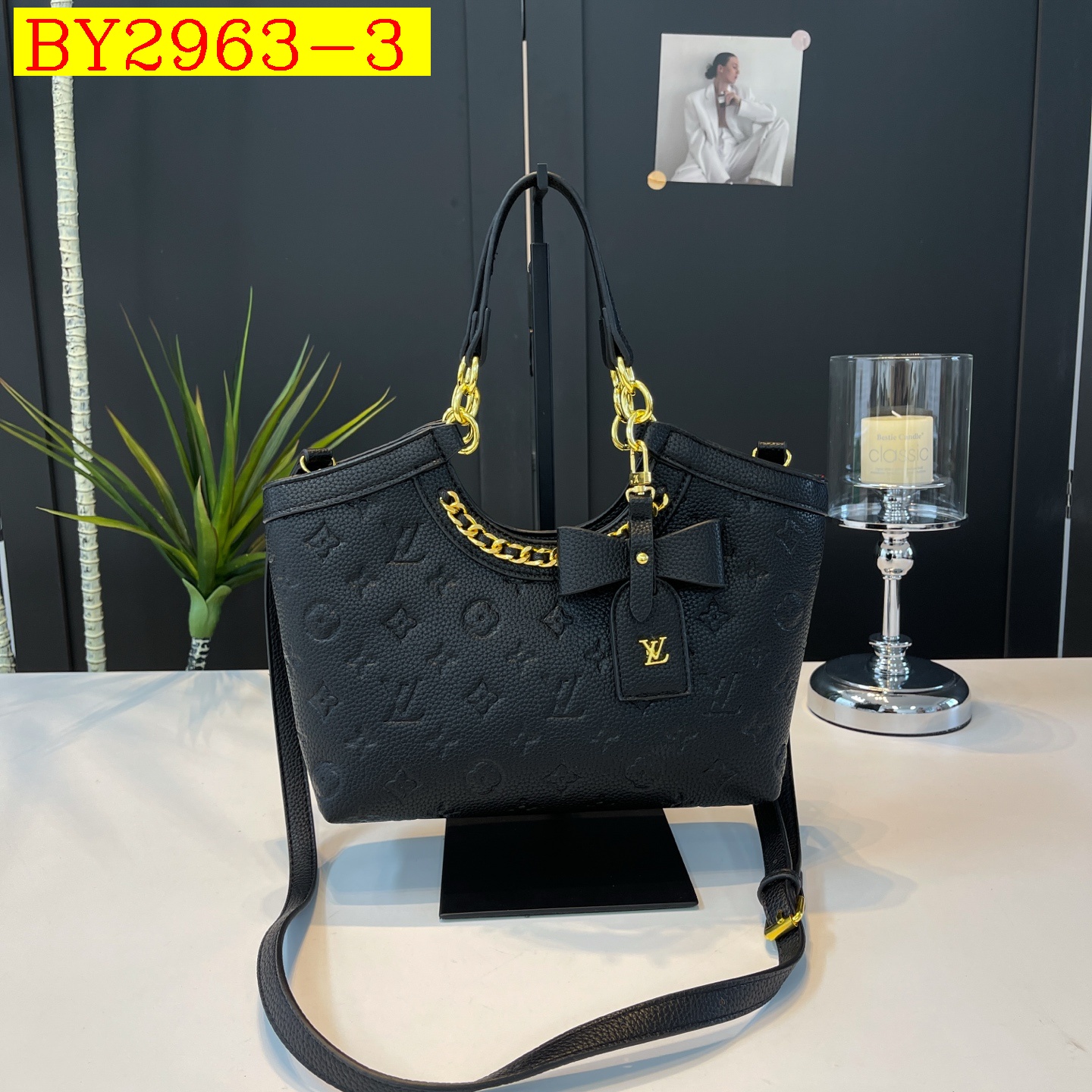 29$ LV 680126 Shoulder bag size 31x20x9 cm 318012 BY2963 gallery