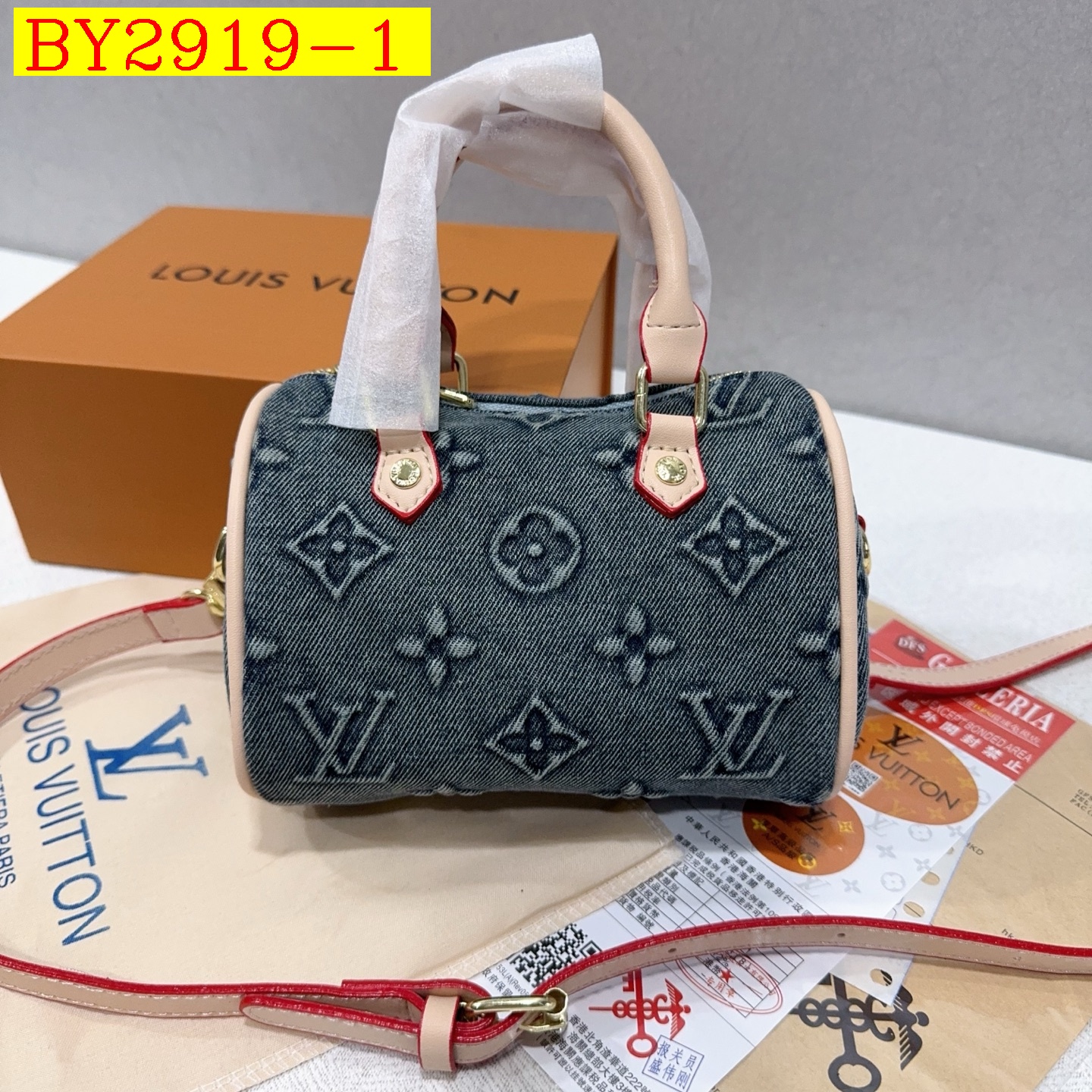 29$ LV 8806 Shoulder bag size 17x12x10 cm 219008 BY2919 gallery