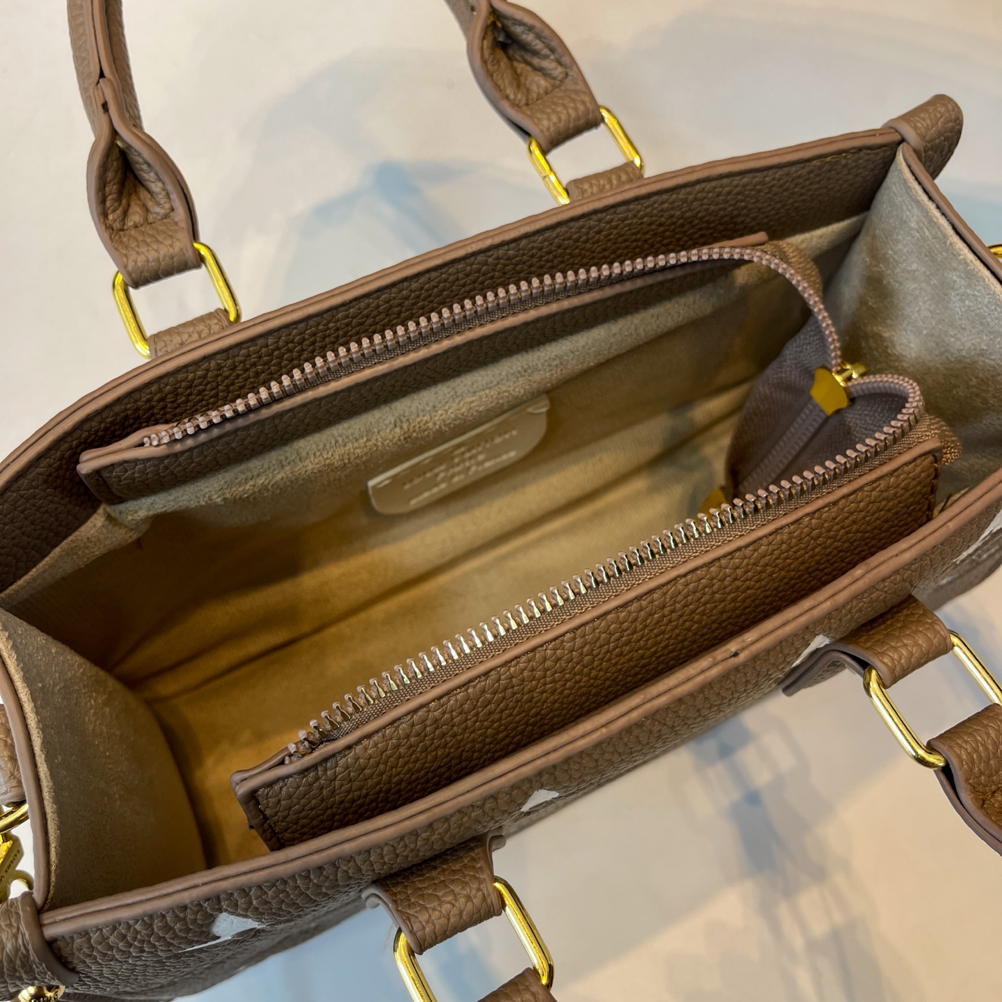 29$ LV F16 Shoulder bag size 26x15x10 cm 911060 BY2849 gallery
