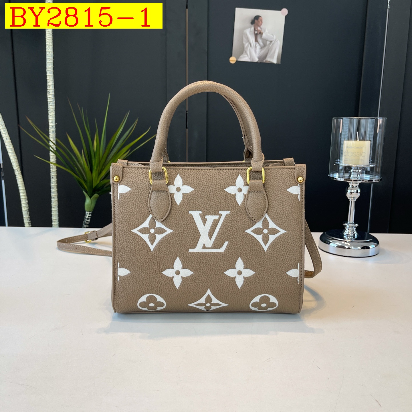 29$ LV F17 Shoulder bag size 25x21x11 cm 417090 BY2815 gallery