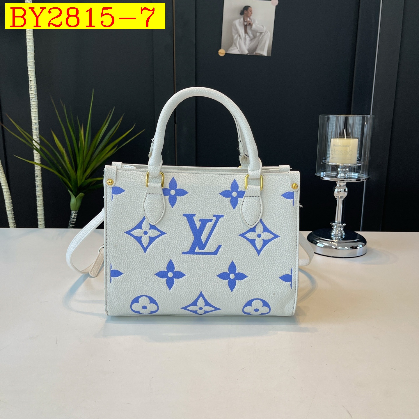 29$ LV F17 Shoulder bag size 25x21x11 cm 417090 BY2815 gallery