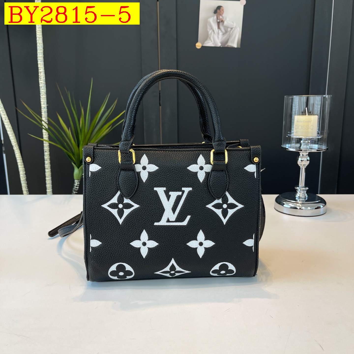 29$ LV F17 Shoulder bag size 25x21x11 cm 417090 BY2815 gallery