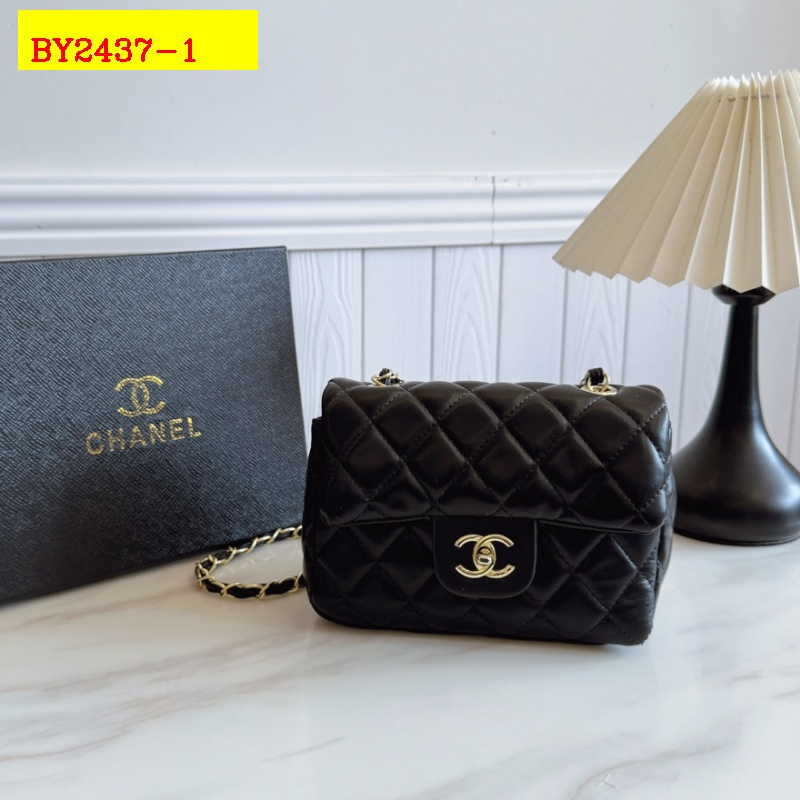 29$ dh CHANEL QX083 Shoulder bag size 20X15X9 cm 60391022094 BY2437 gallery
