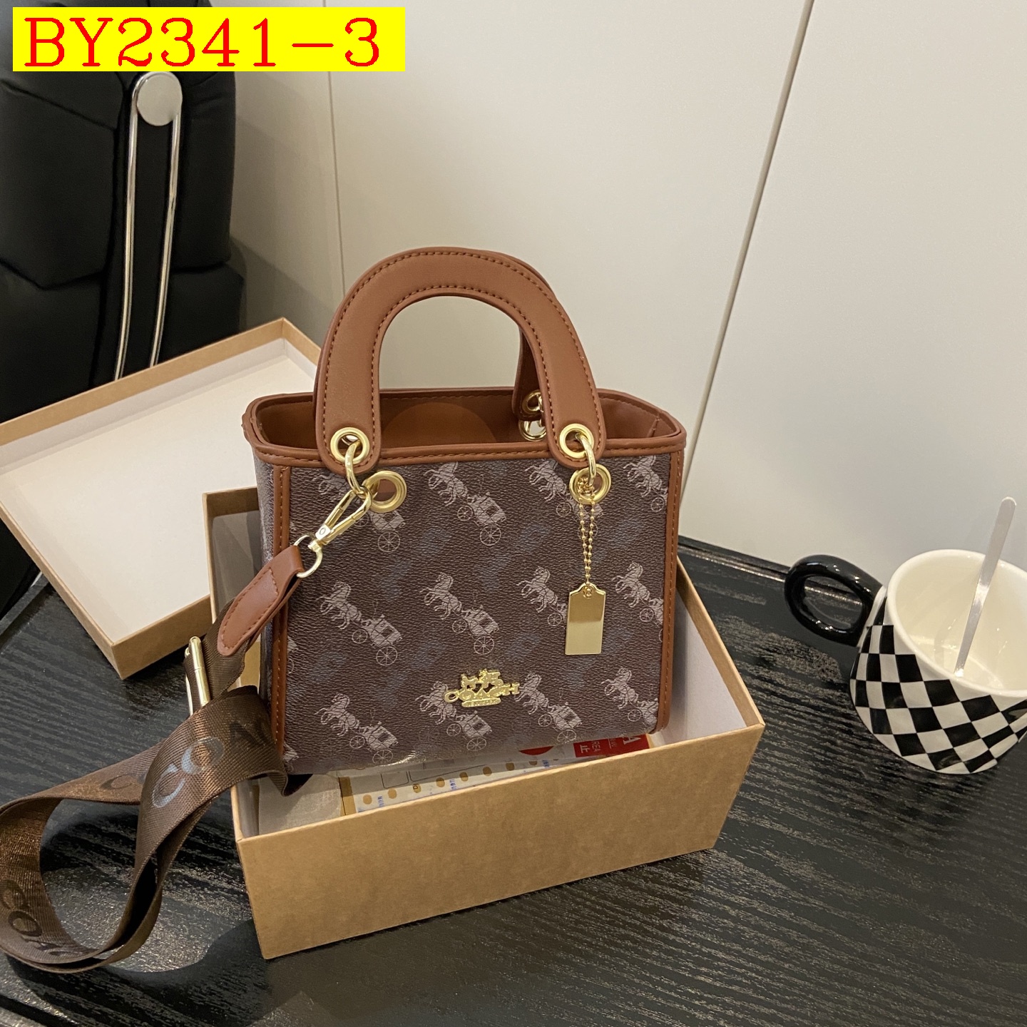 29$ dh COACH Shoulder bag 60395022094 BY2341 gallery