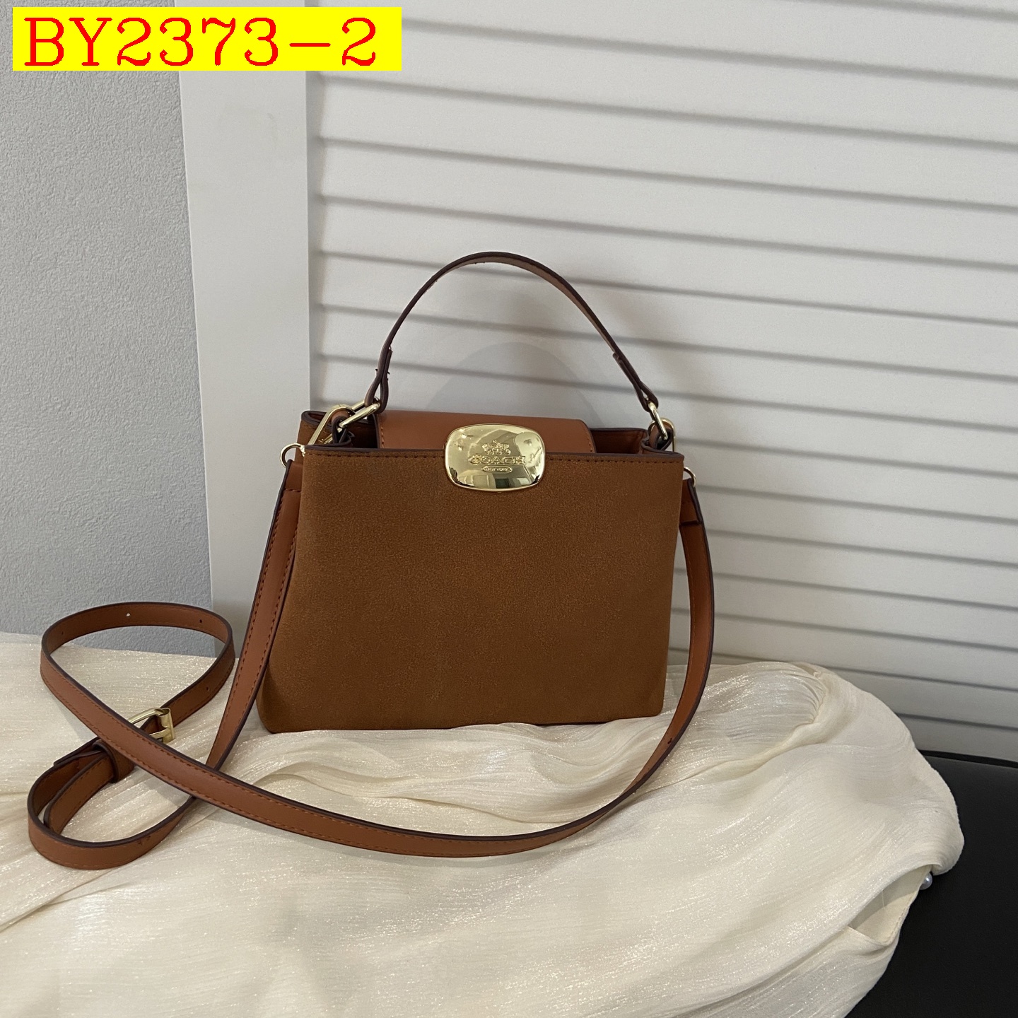 29$ dh COACH Shoulder bag 70485822093 BY2373 gallery