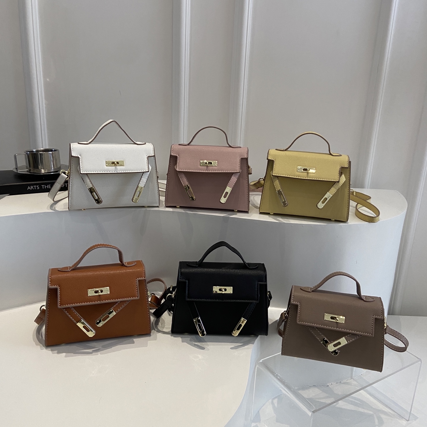 29$ dh HERMES Shoulder bag size 19X7X14 cm 60583822093 BY2379 gallery