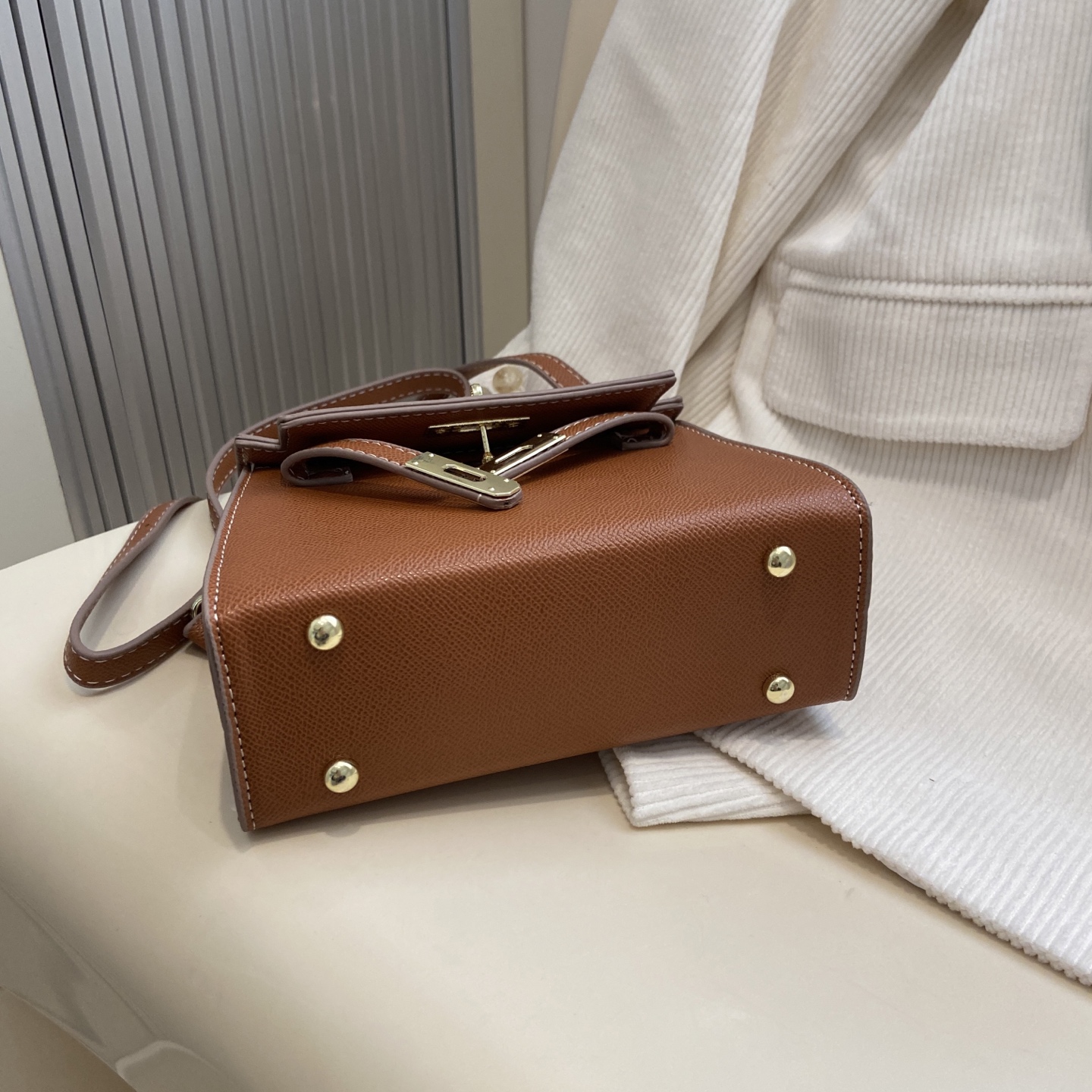 29$ dh HERMES Shoulder bag size 19X7X14 cm 60583822093 BY2379 gallery