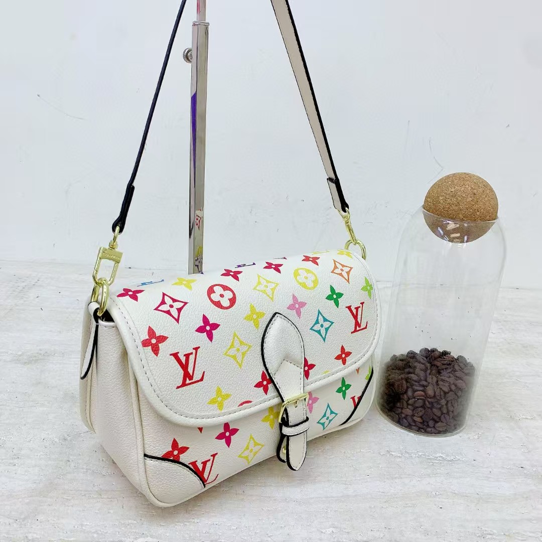 29$ dh LV 122 Shoulder bag size 25X11X17 cm 71405022095 BY2513 gallery