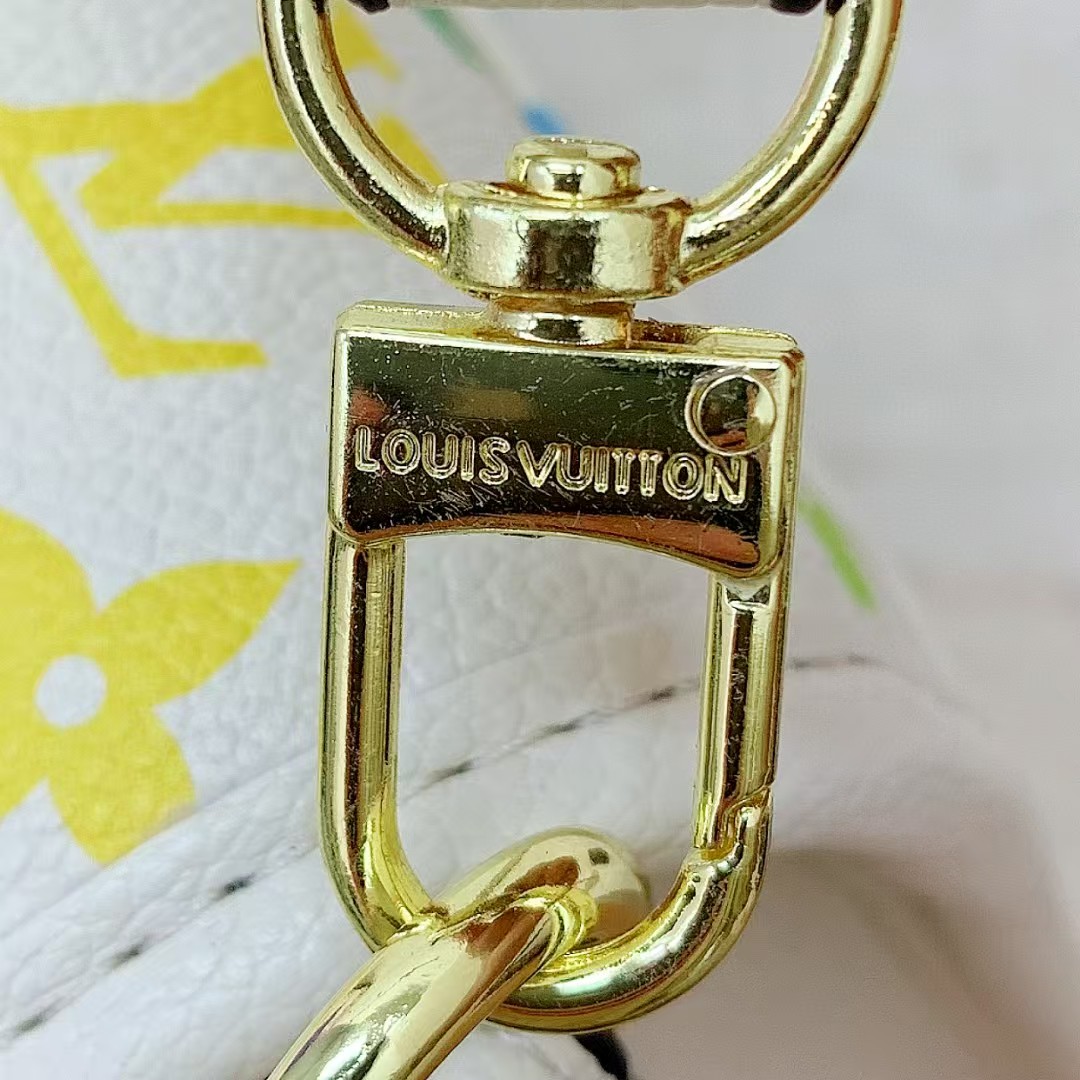 29$ dh LV 122 Shoulder bag size 25X11X17 cm 71405022095 BY2513 gallery