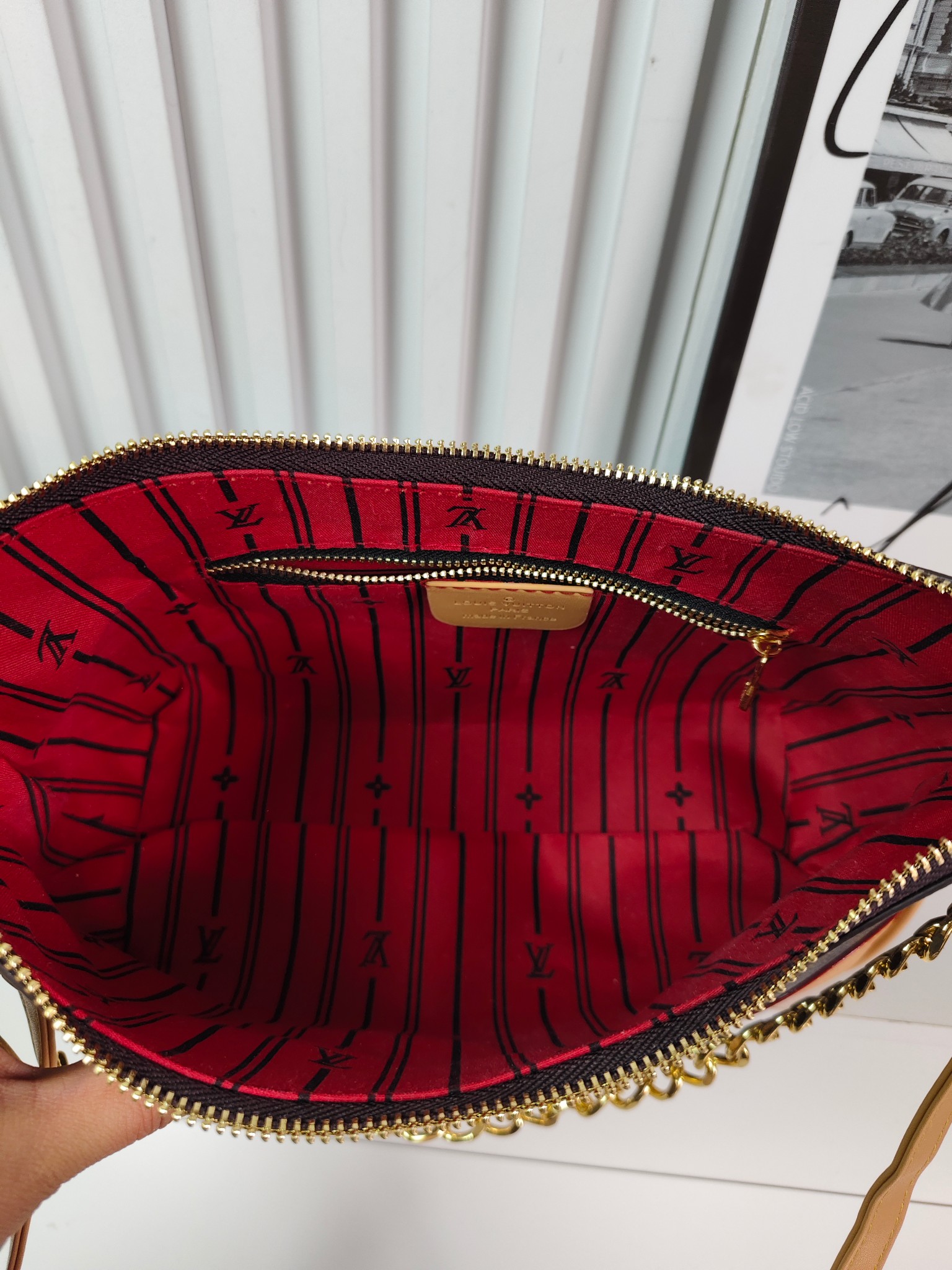 29$ dh LV 8029 Shoulder bag size 31X18X10 cm 50296422091 BY2371 gallery