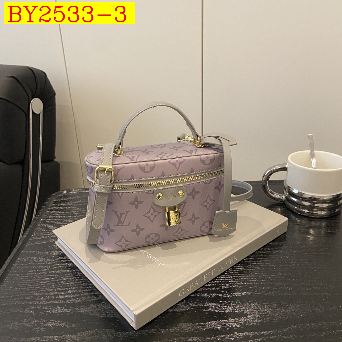 29$ dh Lv Shoulder bag size 19X6X13 cm 90586422090 BY2533 gallery