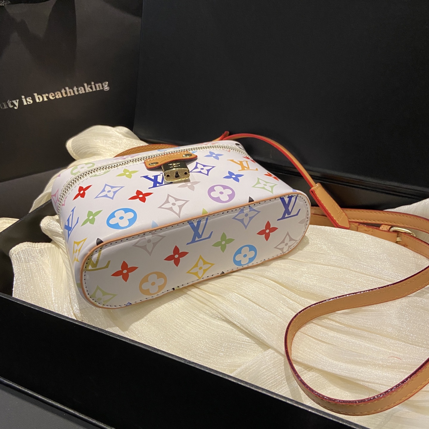 29$ dh Lv Shoulder bag size 19X6X13 cm 90586422090 BY2533 gallery