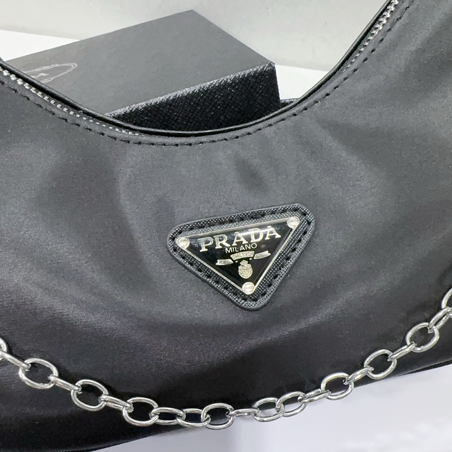 29$ dh PRADA 8008 Shoulder bag size 25X16X7 cm 50286422090 BY2305 gallery
