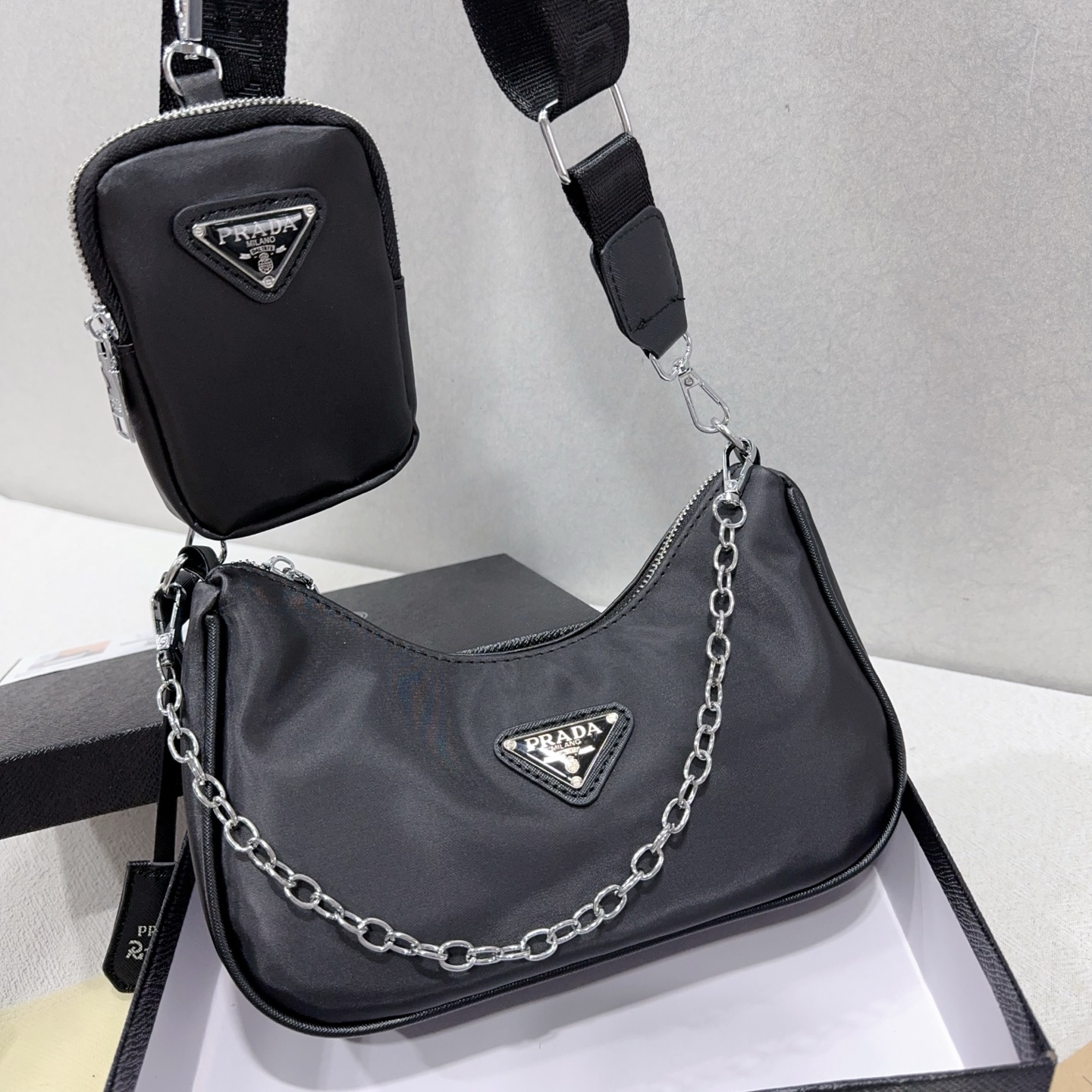 29$ dh PRADA 8008 Shoulder bag size 25X16X7 cm 50286422090 BY2305 gallery