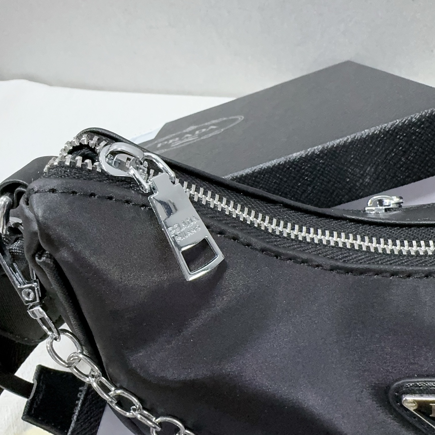 29$ dh PRADA 8008 Shoulder bag size 25X16X7 cm 50286422090 BY2305 gallery