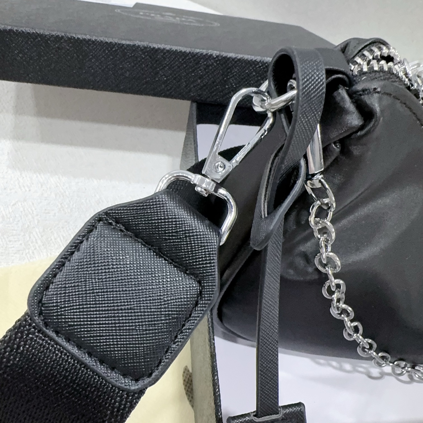 29$ dh PRADA 8008 Shoulder bag size 25X16X7 cm 50286422090 BY2305 gallery
