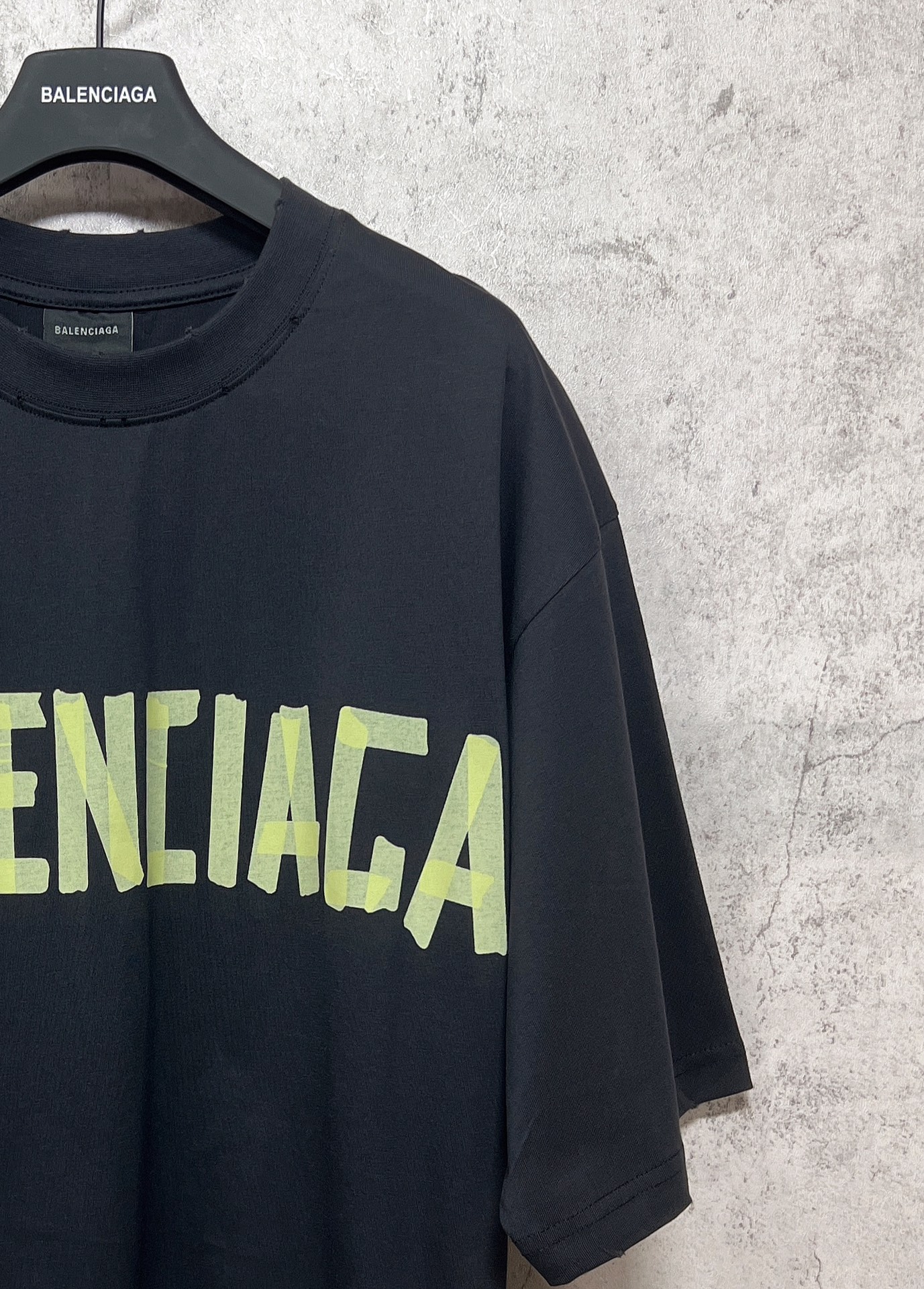 30$ 00027_ Balenciaga size XS-L 918780 CODE WX76 gallery