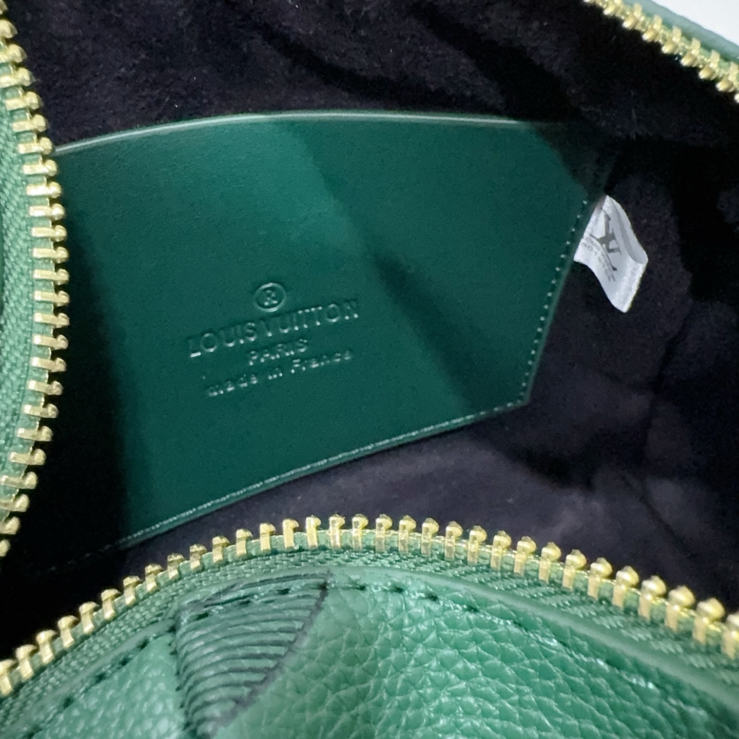 30$ LV 68002 Shoulder bag size 21x15x12 cm 712018 BY2917 gallery