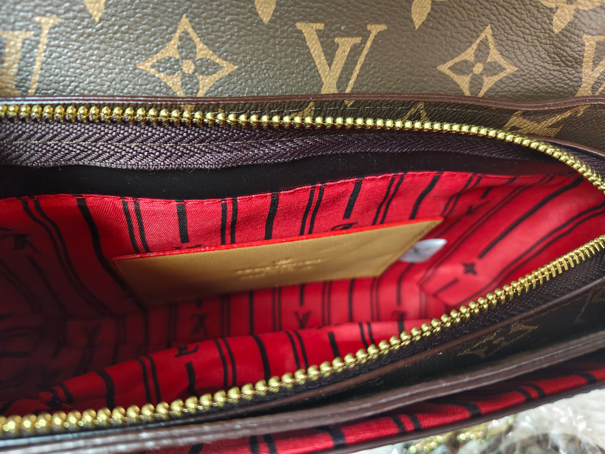 30$ LV 8006 Shoulder bag size 24x17x7 cm 614032 BY2791 gallery