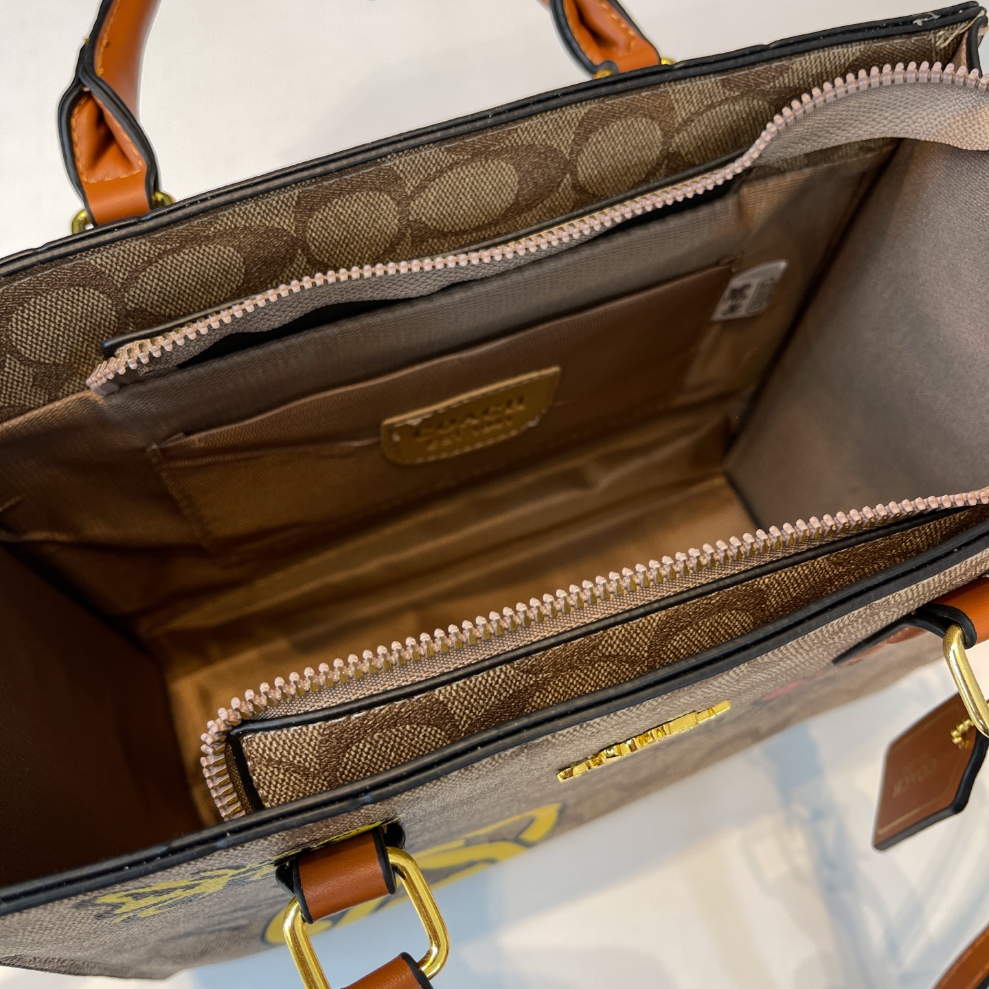 30$ dh COACH F15 Tote bag size 25X20X12 cm 50693423007 BY2685 gallery