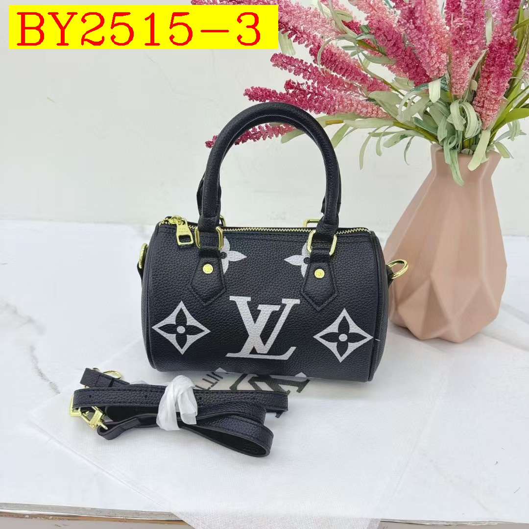 30$ dh LV 135 Shoulder bag size 20X12X5 cm 91604223007 BY2515 gallery