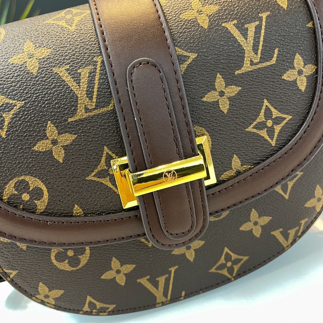 30$ dh LV 9005-1 Shoulder bag size 20X16X8 cm 50294623008 BY2669 gallery