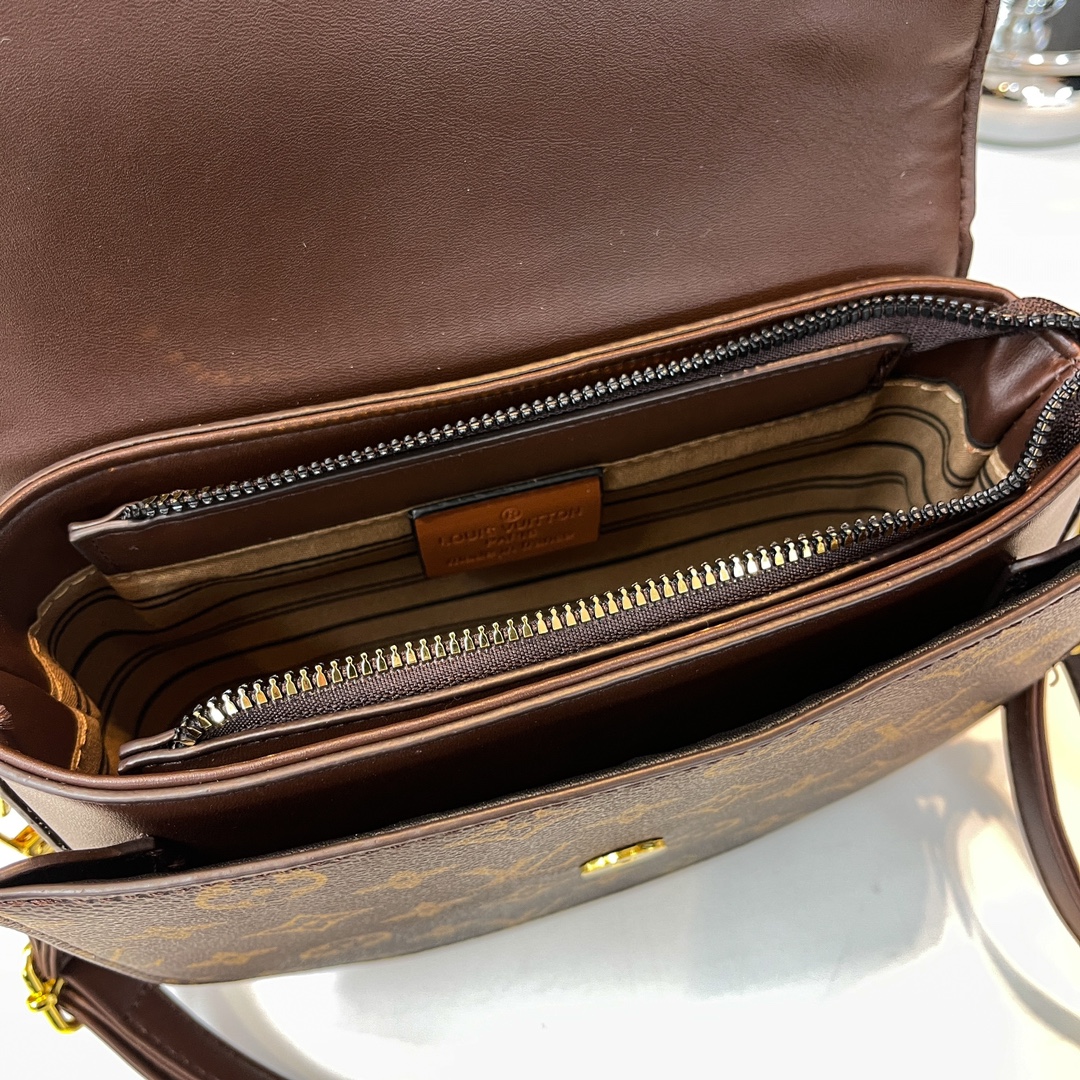 30$ dh LV 9005-1 Shoulder bag size 20X16X8 cm 50294623008 BY2669 gallery