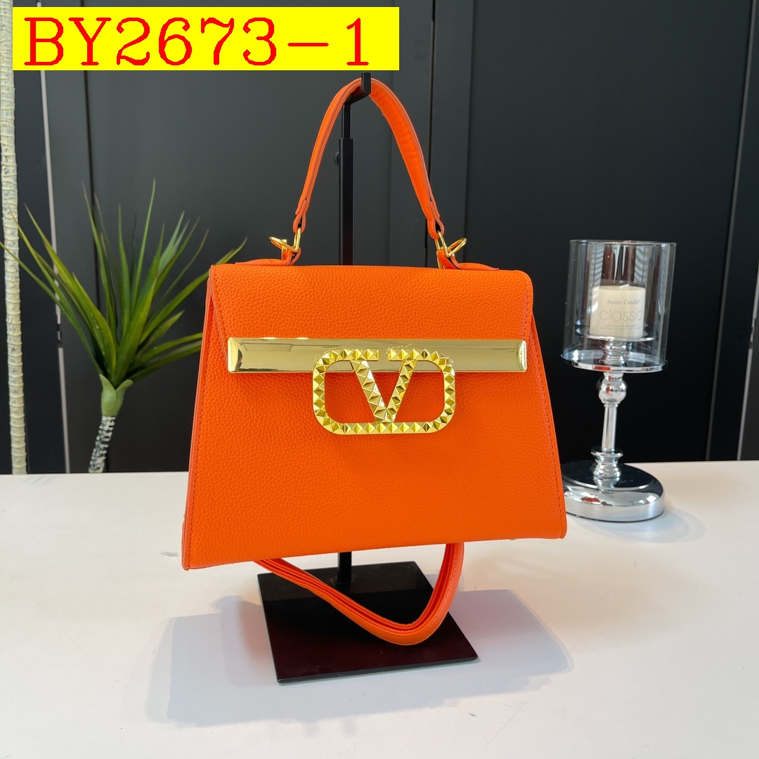 30$ dh Valentino 9065 Shoulder bag size 25X19X10 cm 50296423103 BY2673 gallery