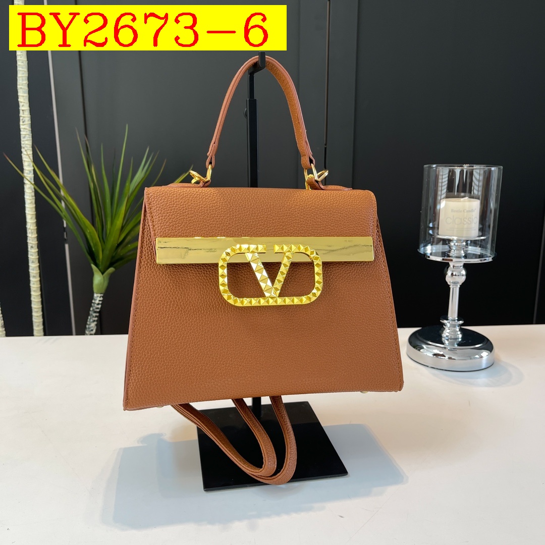 30$ dh Valentino 9065 Shoulder bag size 25X19X10 cm 50296423103 BY2673 gallery
