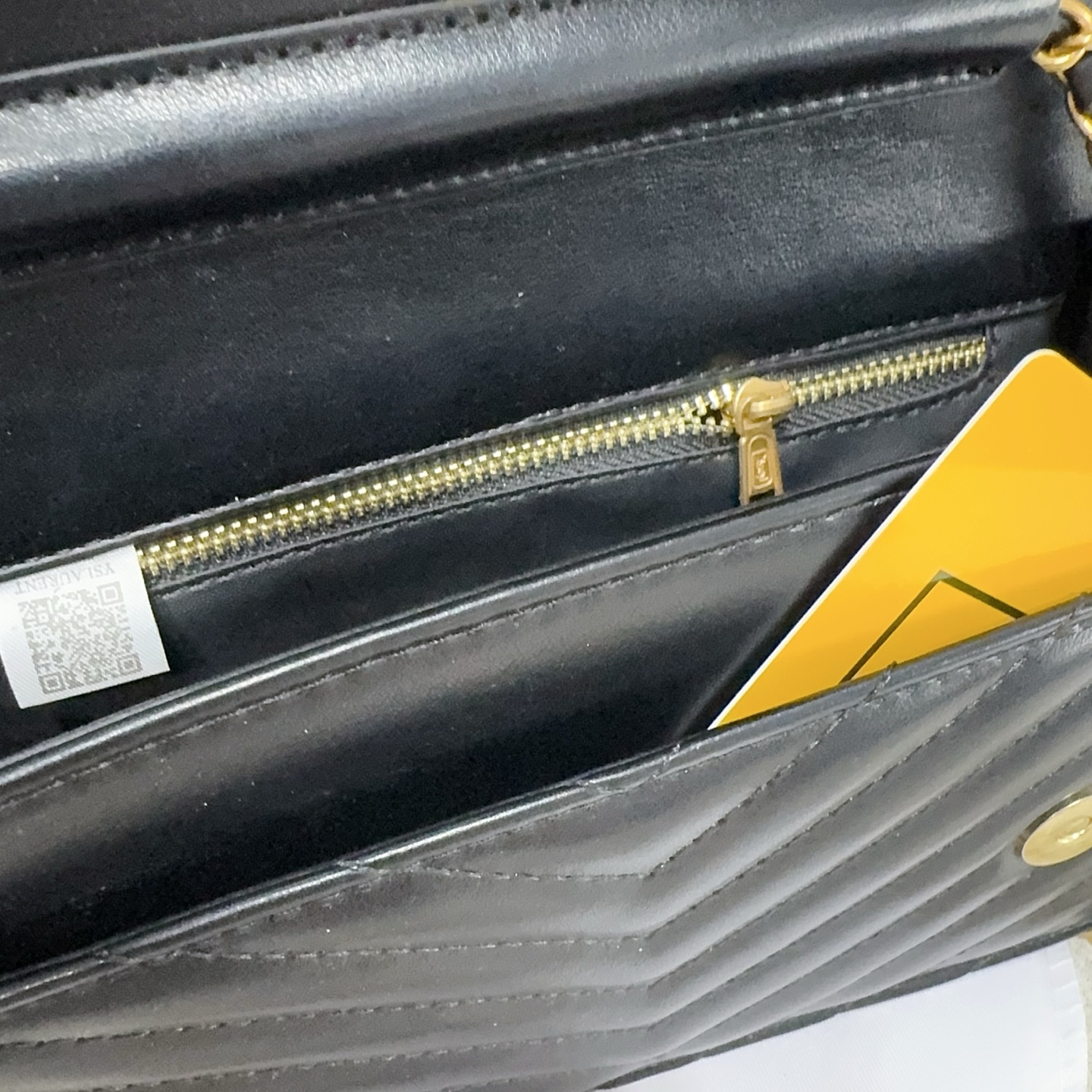 30$ dh YSL 8822 Shoulder bag size 21X14X6 cm 30598623008 BY2311 gallery