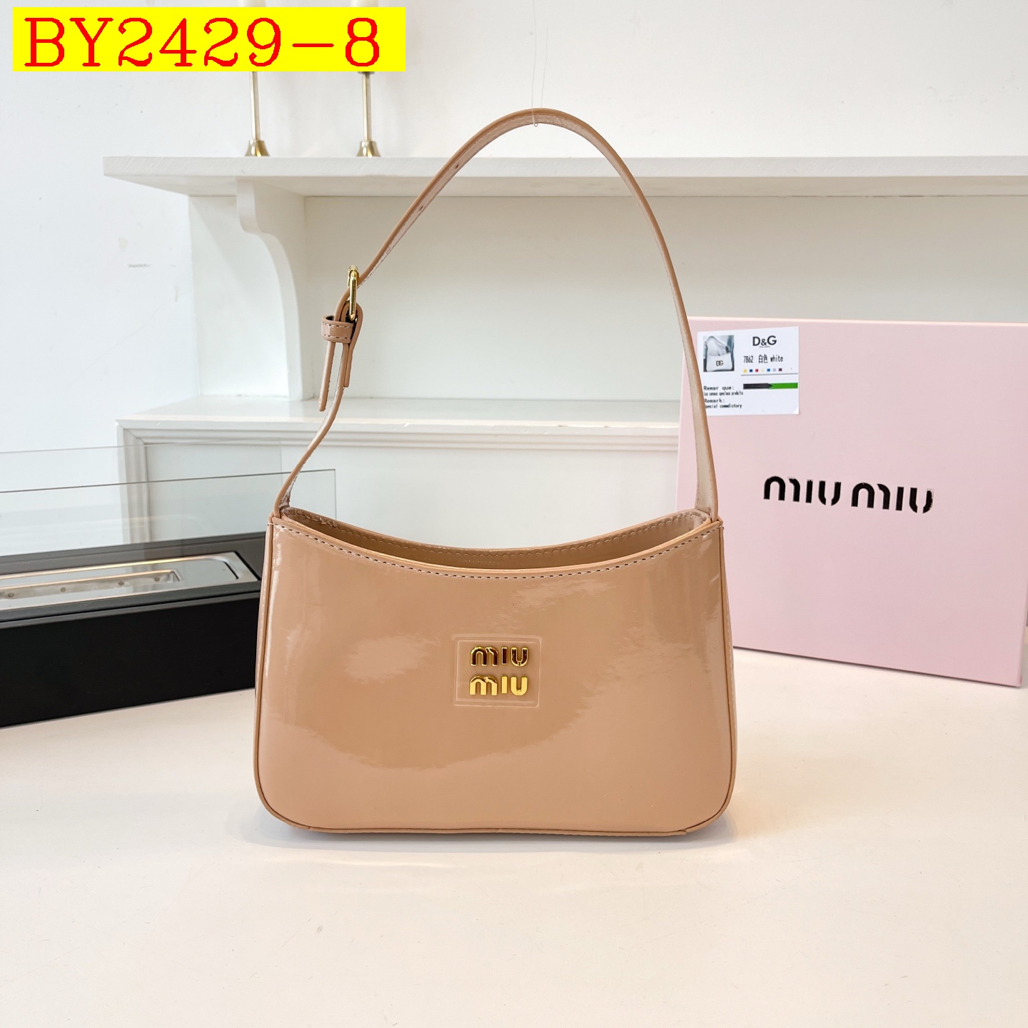 30$ dh miumiu 7861 Shoulder bag size 23X15X6 cm 50293623008 BY2429 gallery