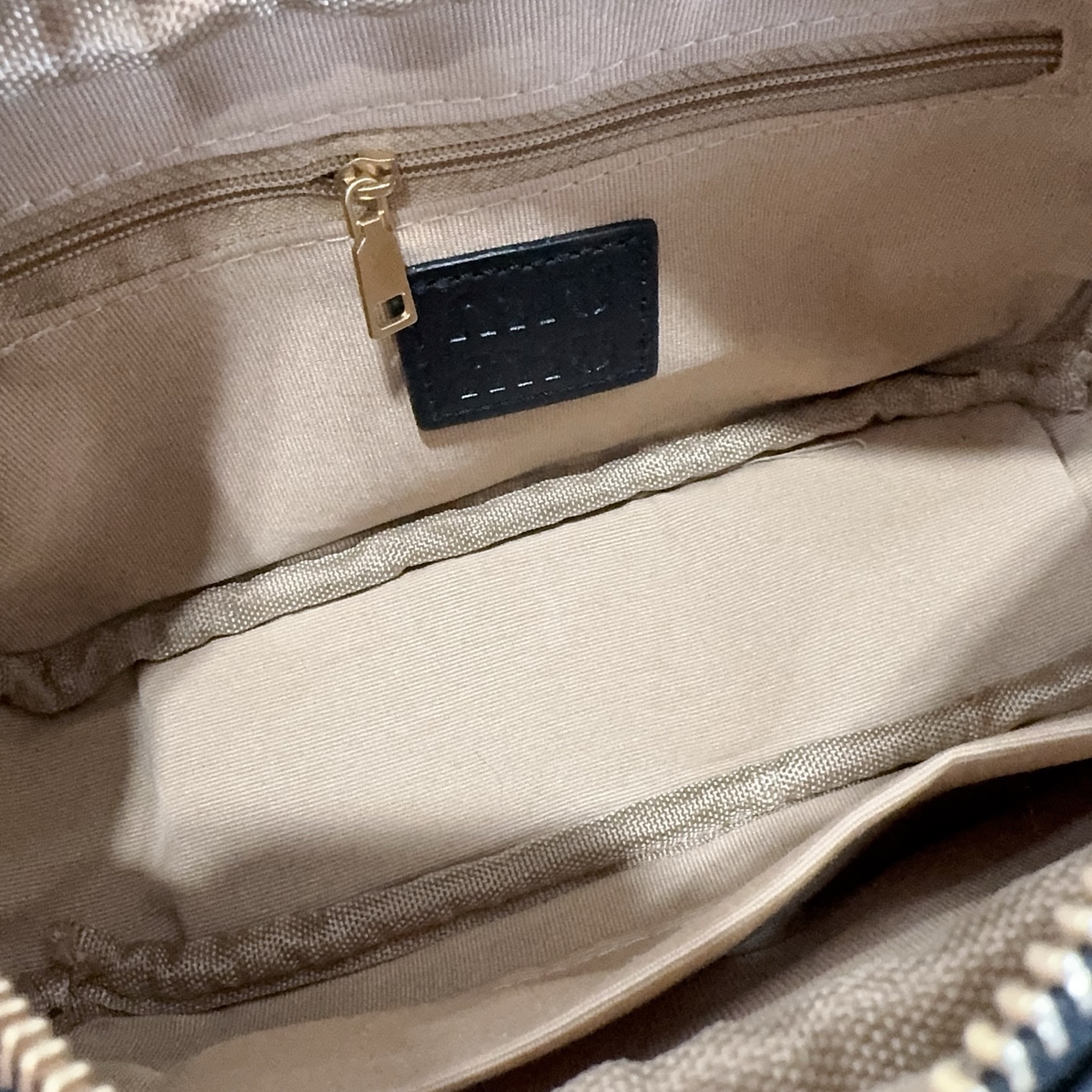 30$ dh miumiu 8825 Shoulder bag size 24X12X8 cm 30594623008 BY2265 gallery