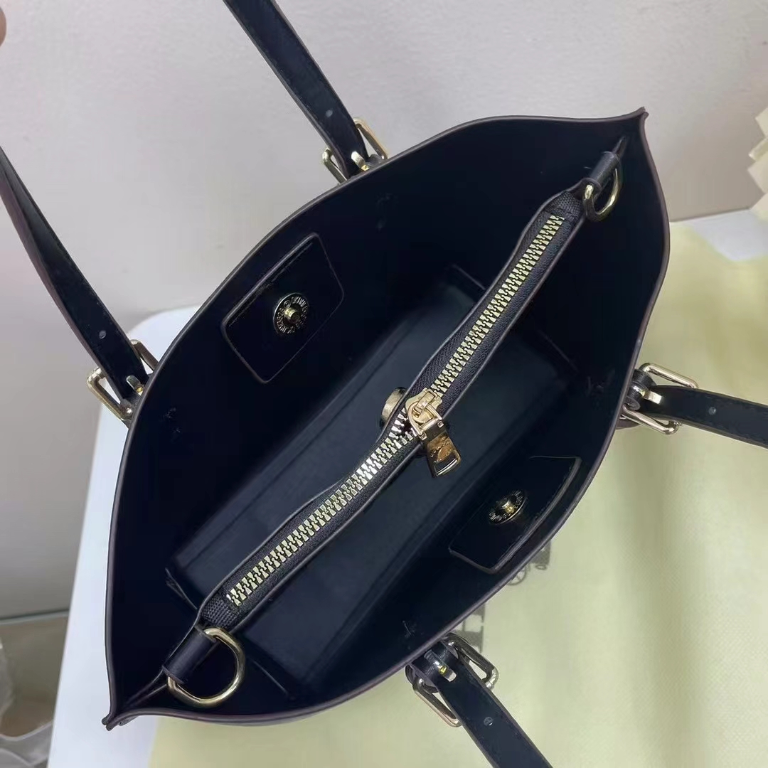 31$ COACH 9318 Tote bag size 27X20X10 cm 916032 BY2863 gallery