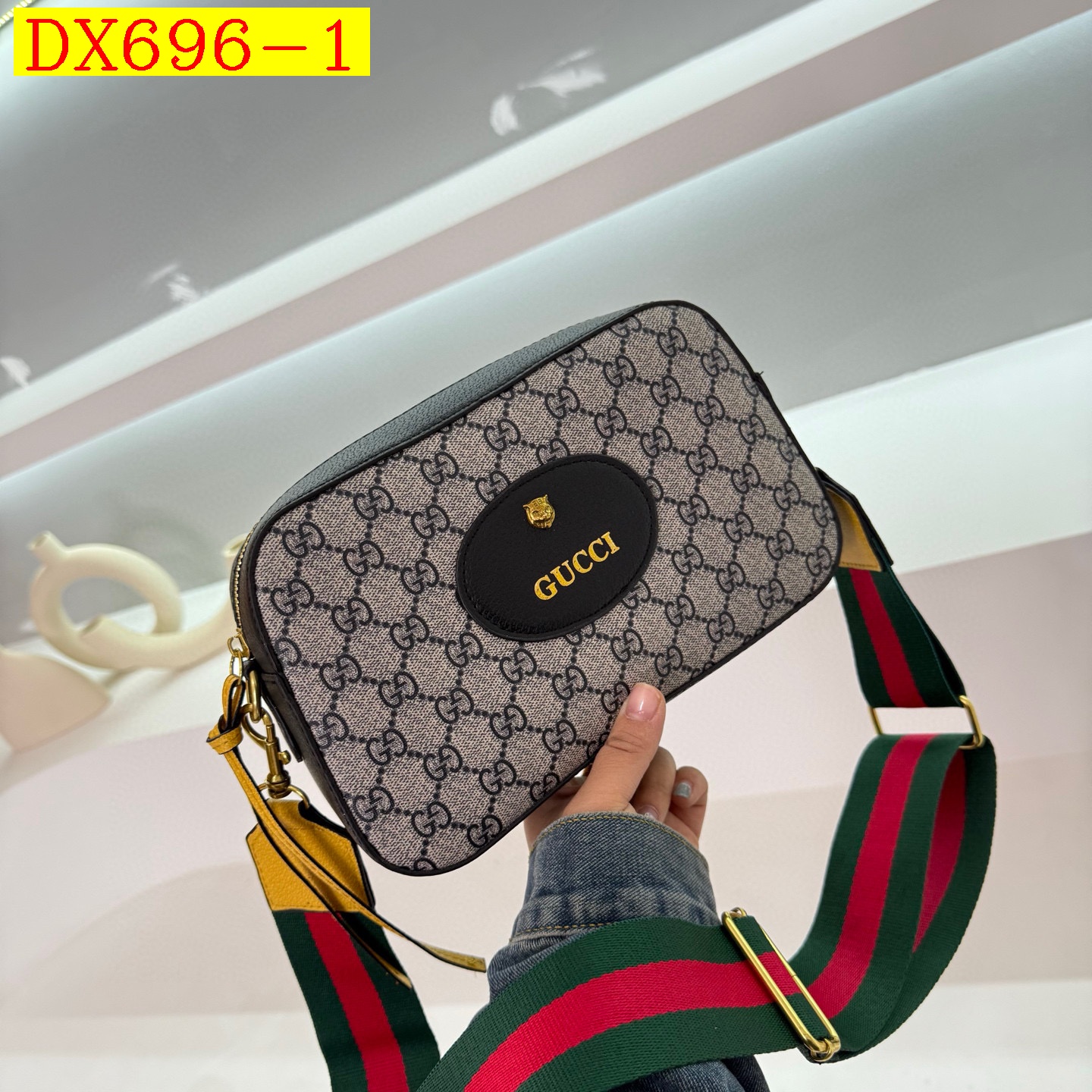 31$ Gucci Shoulder bag size 24.5X14.5X7cm 217330 DX696 gallery