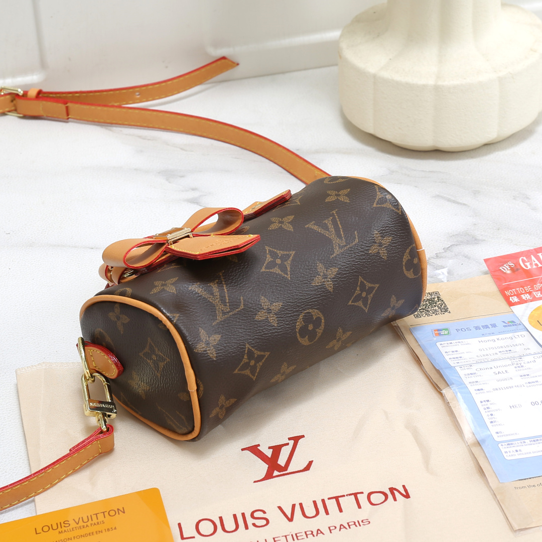 31$ LV 1158 Shoulder bag size 16x8x10 cm 117260 BR1816 gallery