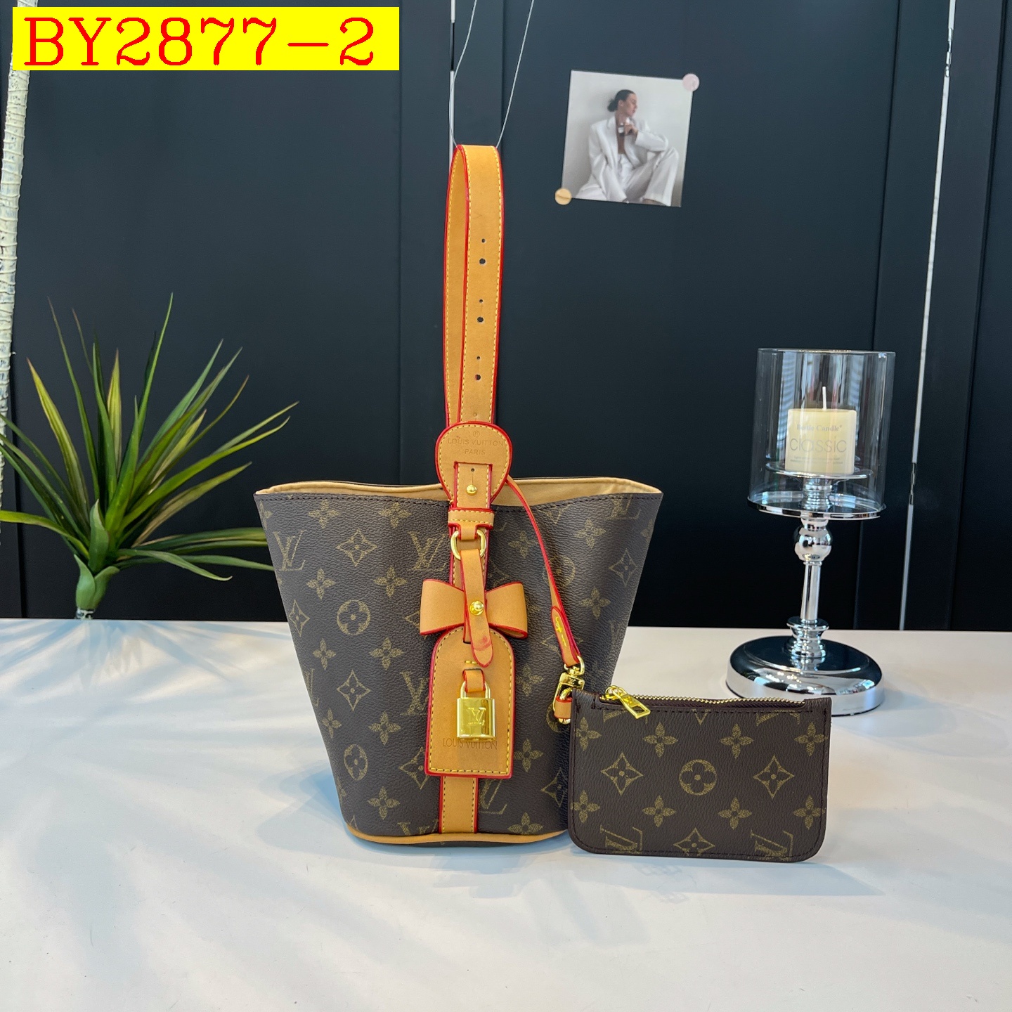 31$ LV 505 Shoulder bag size 25X19X14 cm 113284 BY2877 gallery