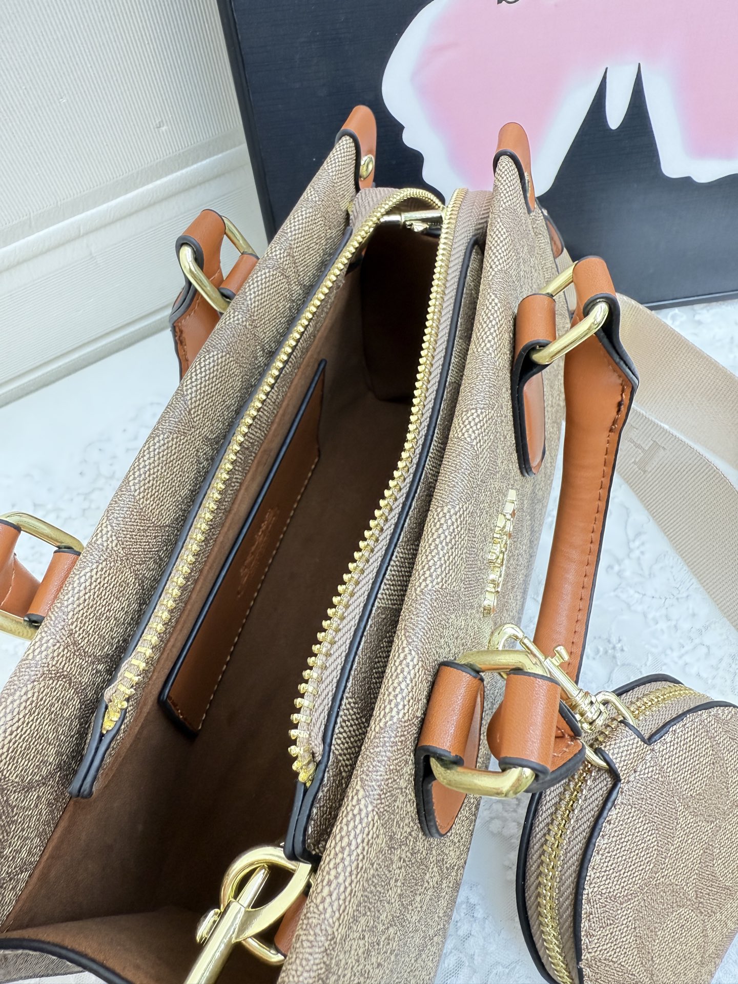 31$ dh COACH JYH1606 Tote bag size 25x15x9 cm 91504623115 BY2559 gallery