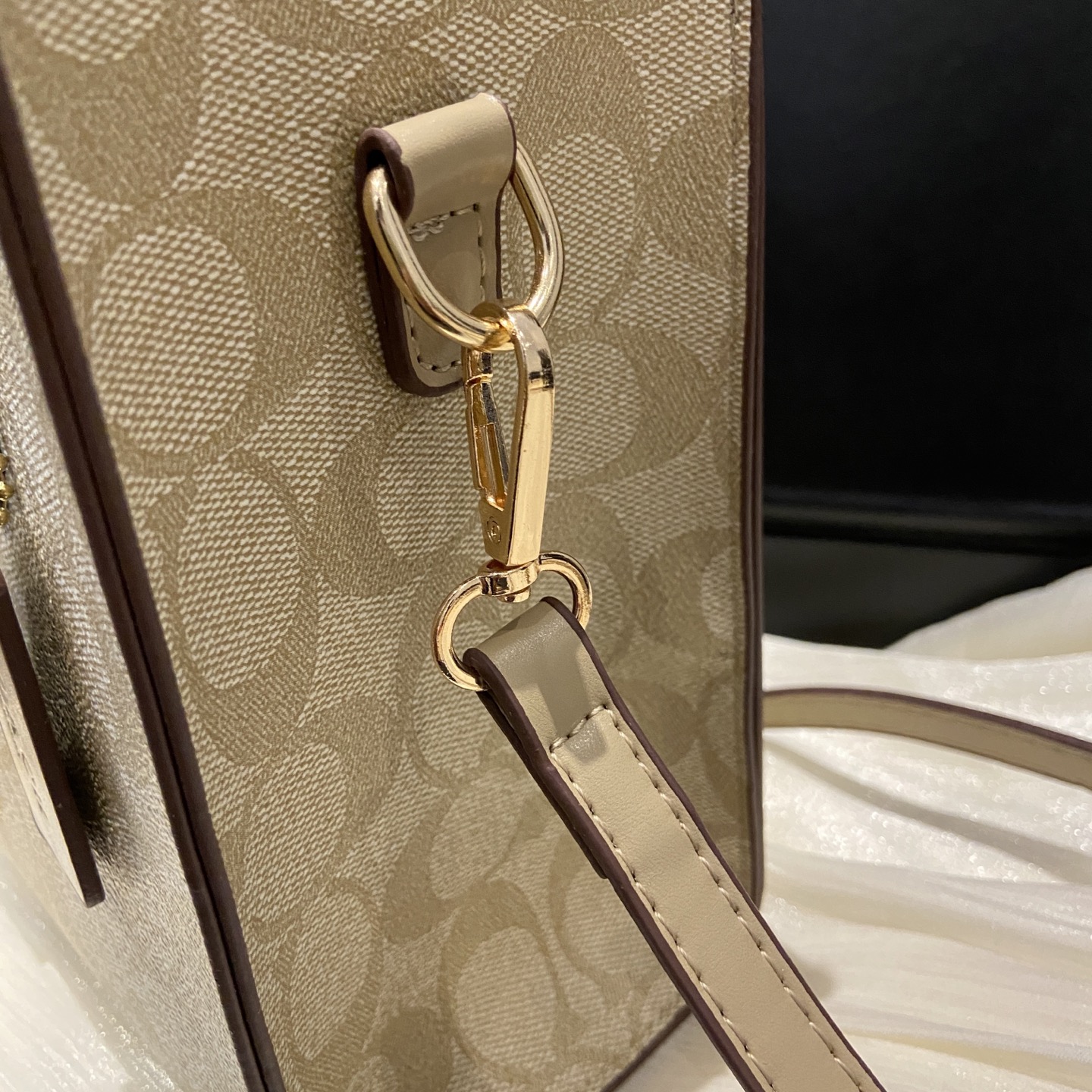 31$ dh COACH Tote bag size 22X9X17 cm 60591023115 BY2511 gallery