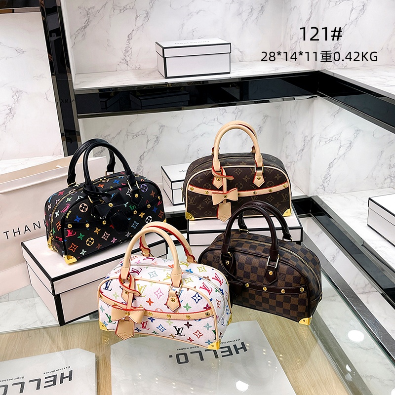 31$ dh LV 121 Shoulder bag size 28X14X11 cm 91504623115 BY2493 gallery