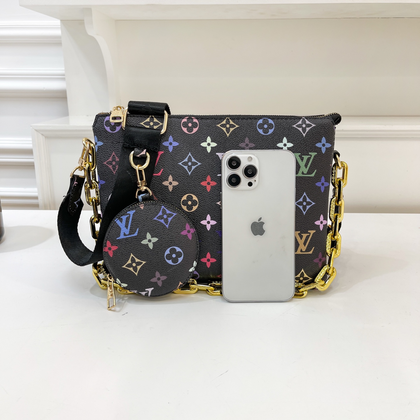 31$ dh LV 2013 Shoulder bag size 26X19X11 cm 91504623115 BY2291 gallery