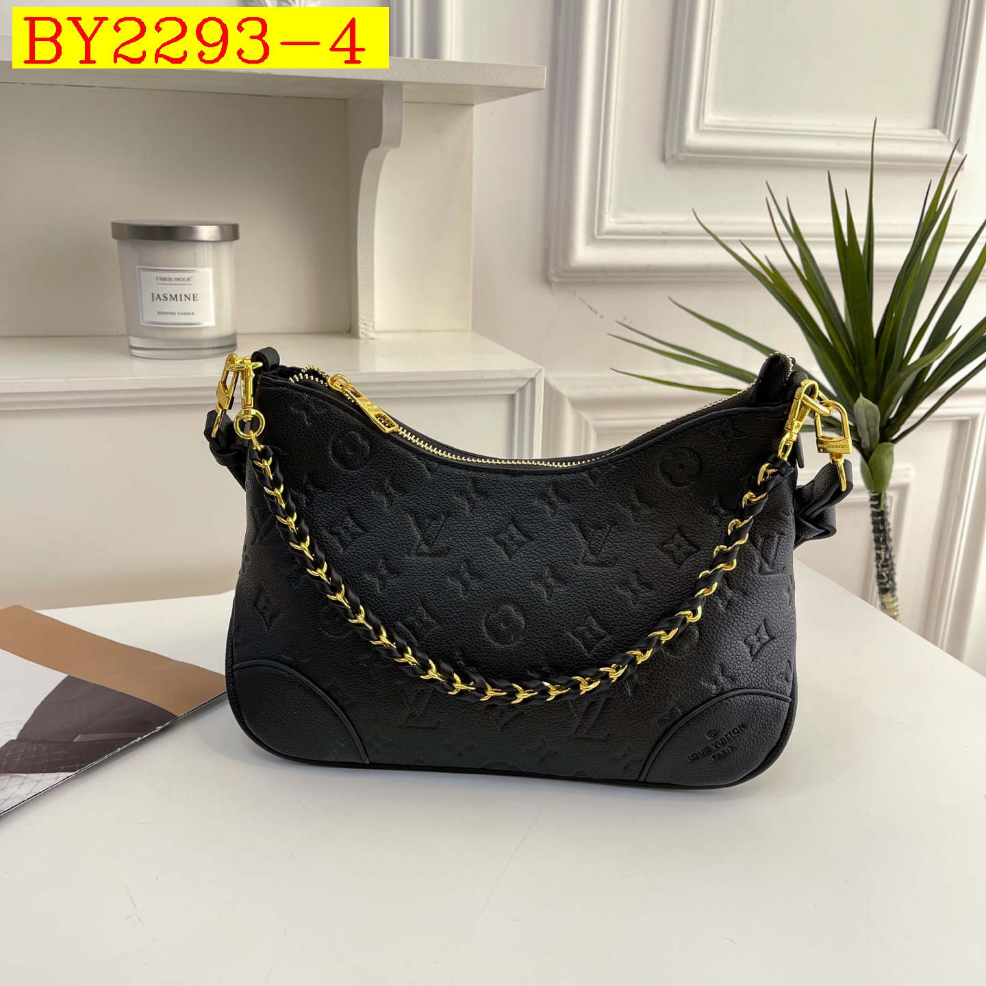 31$ dh LV 2503 Shoulder bag size 30X20X11 cm 91508623115 BY2293 gallery