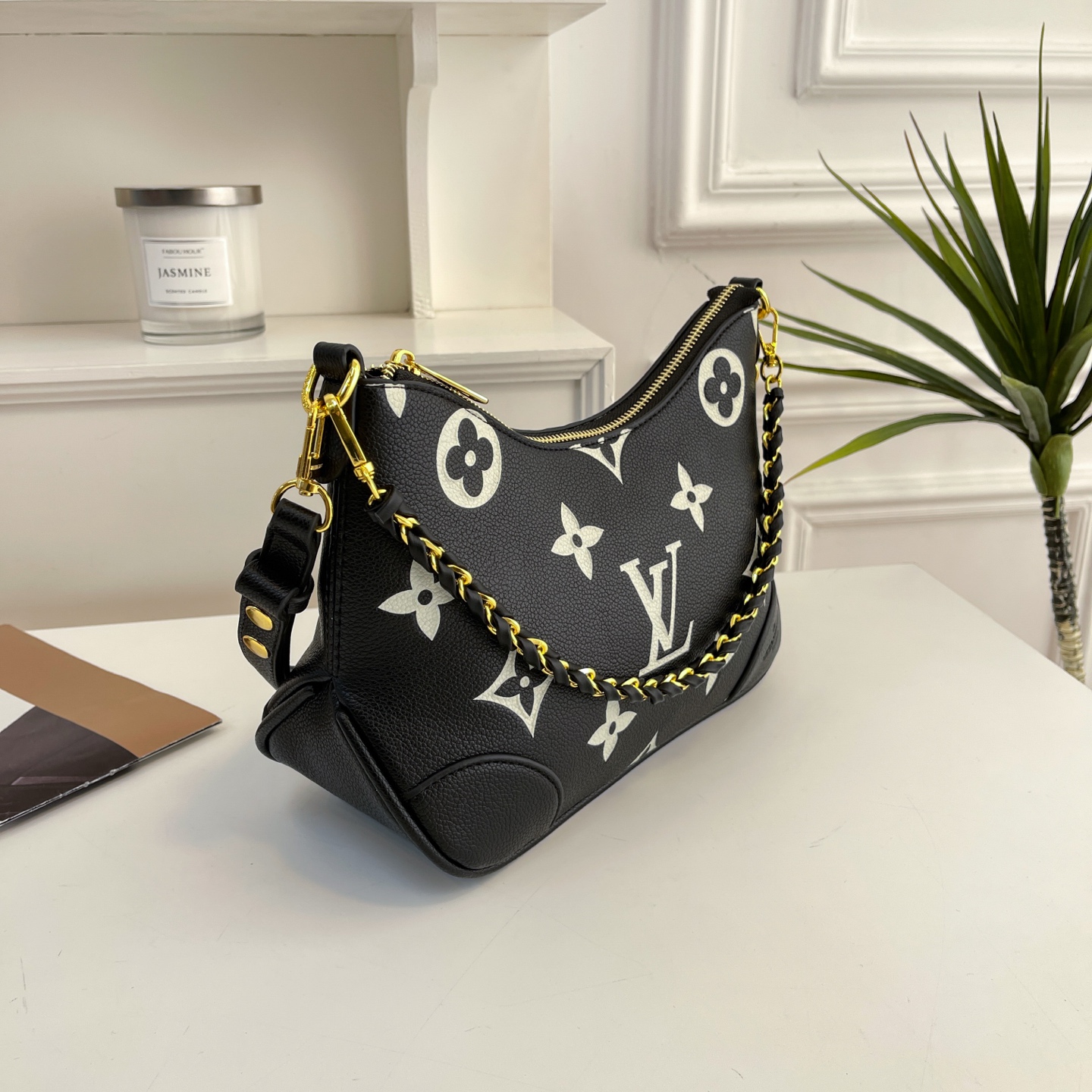 31$ dh LV 2503 Shoulder bag size 30X20X11 cm 91508623115 BY2293 gallery