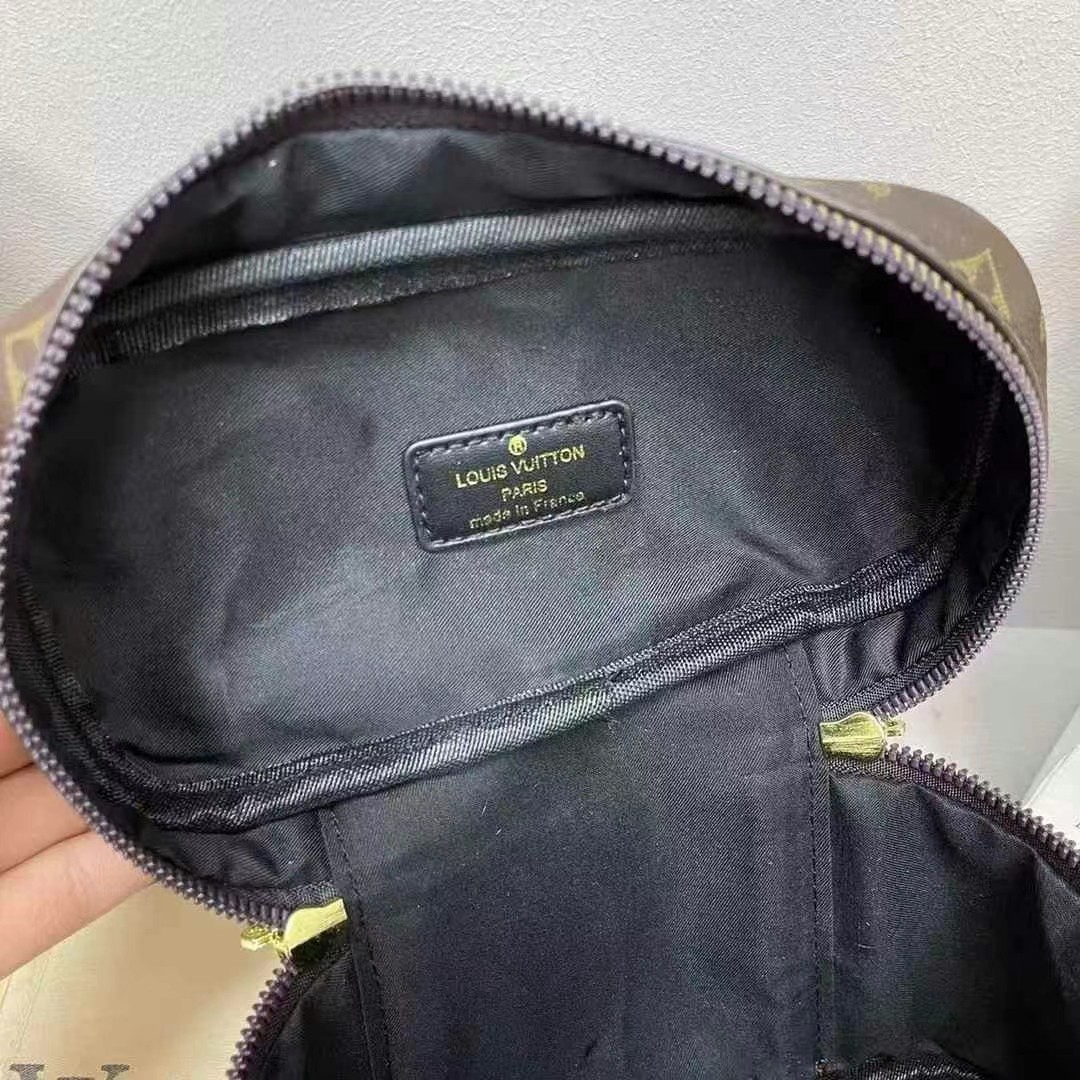 31$ dh LV 31357 Shoulder bag size 18X13X10 cm 91815223210 BY2519 gallery