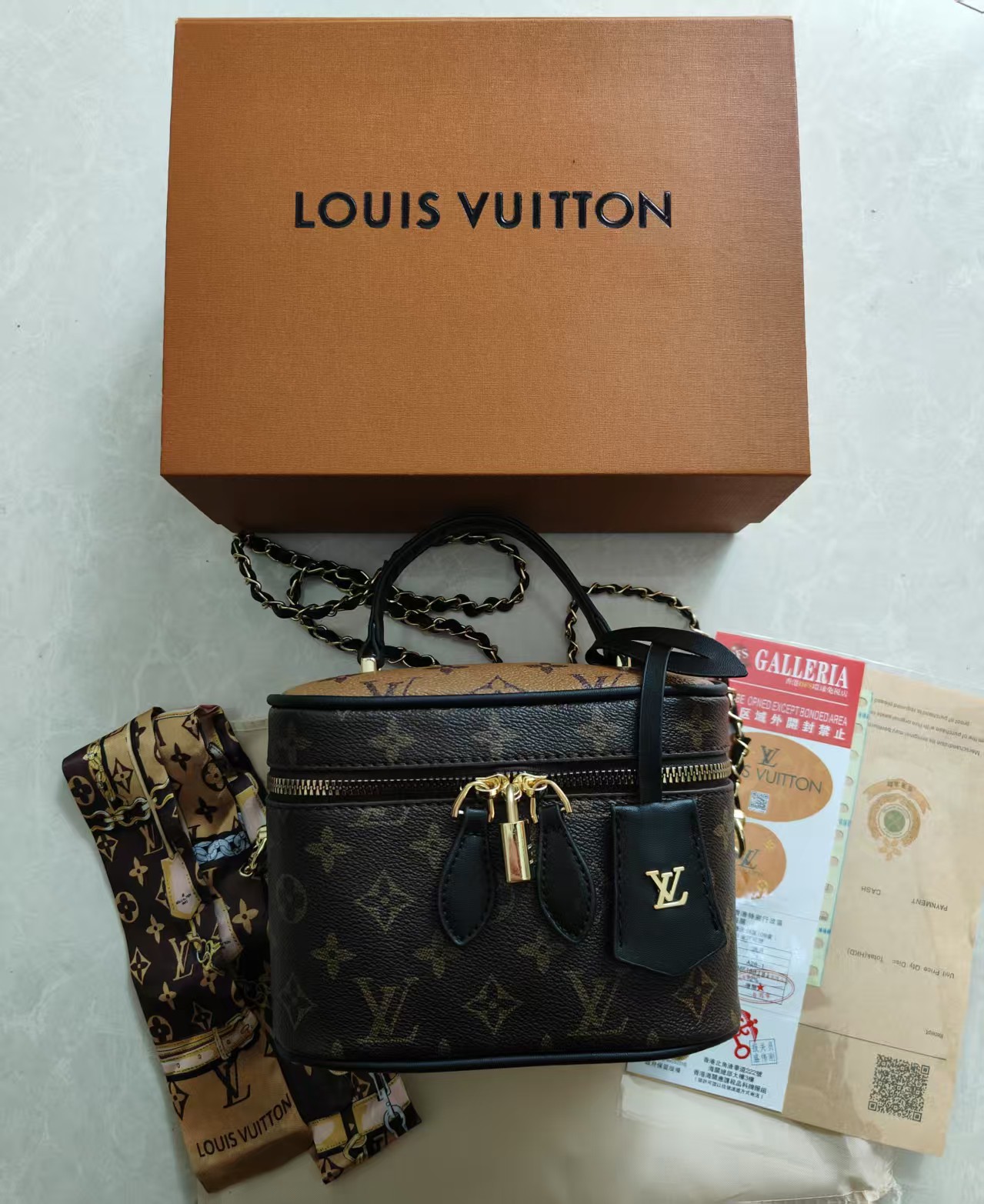 31$ dh LV 31357 Shoulder bag size 19X13X10 cm 91615223210 BY2461 gallery